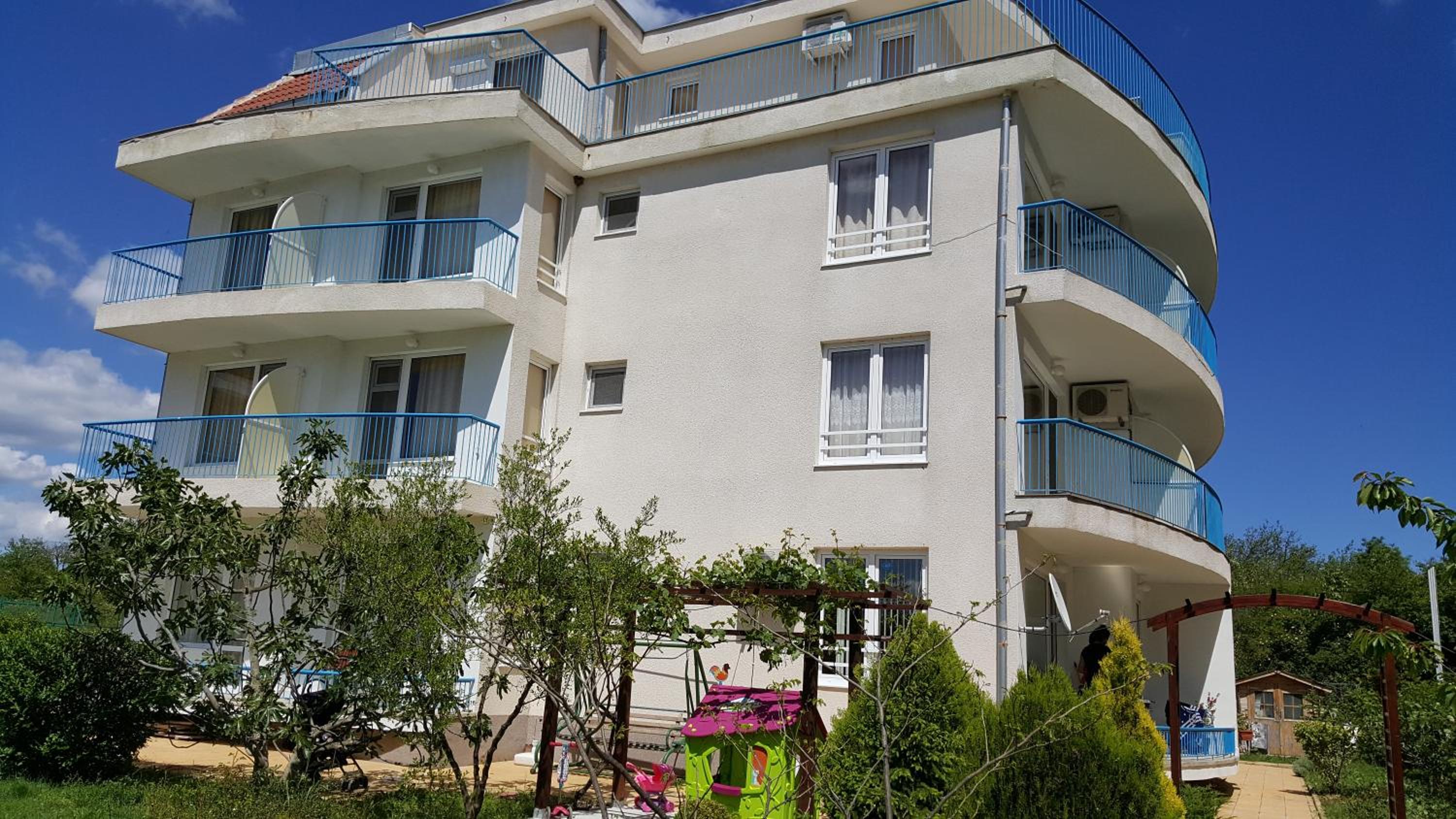 Lilia Guest House