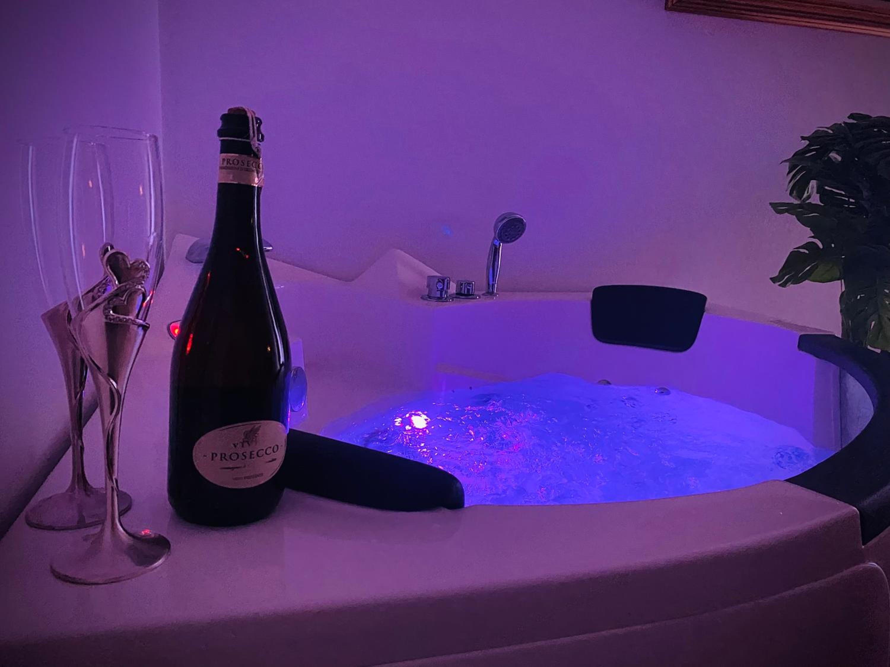 Villa Alexander Suite esclusiva di 100 m con vasca idromassaggio