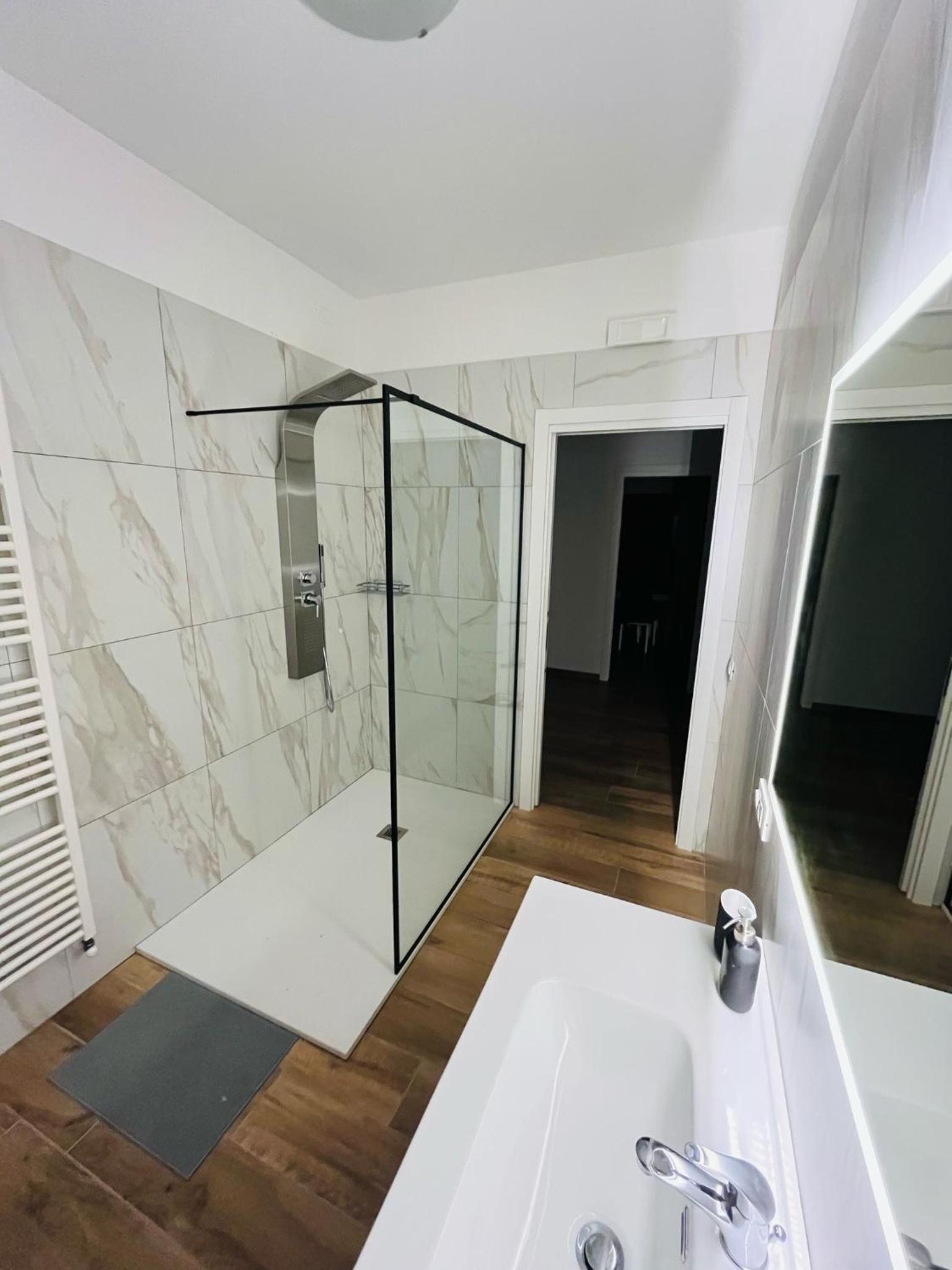 Villa Alexander Suite esclusiva di 100 m con vasca idromassaggio