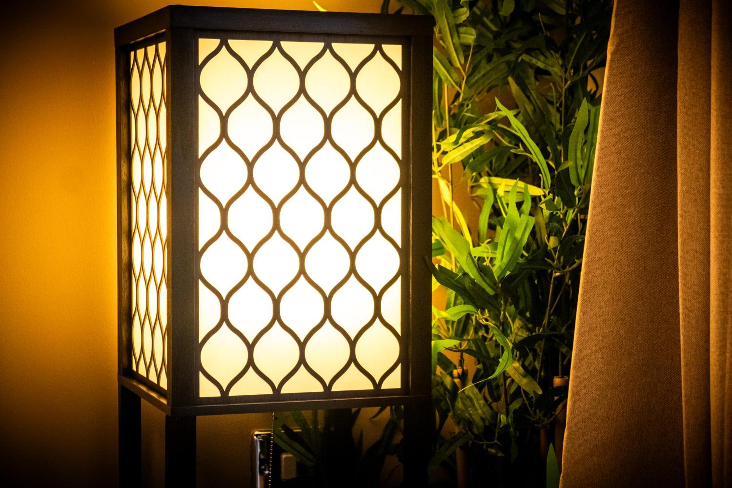 The Asian Zen Suite- Balcony - Netflix and City View