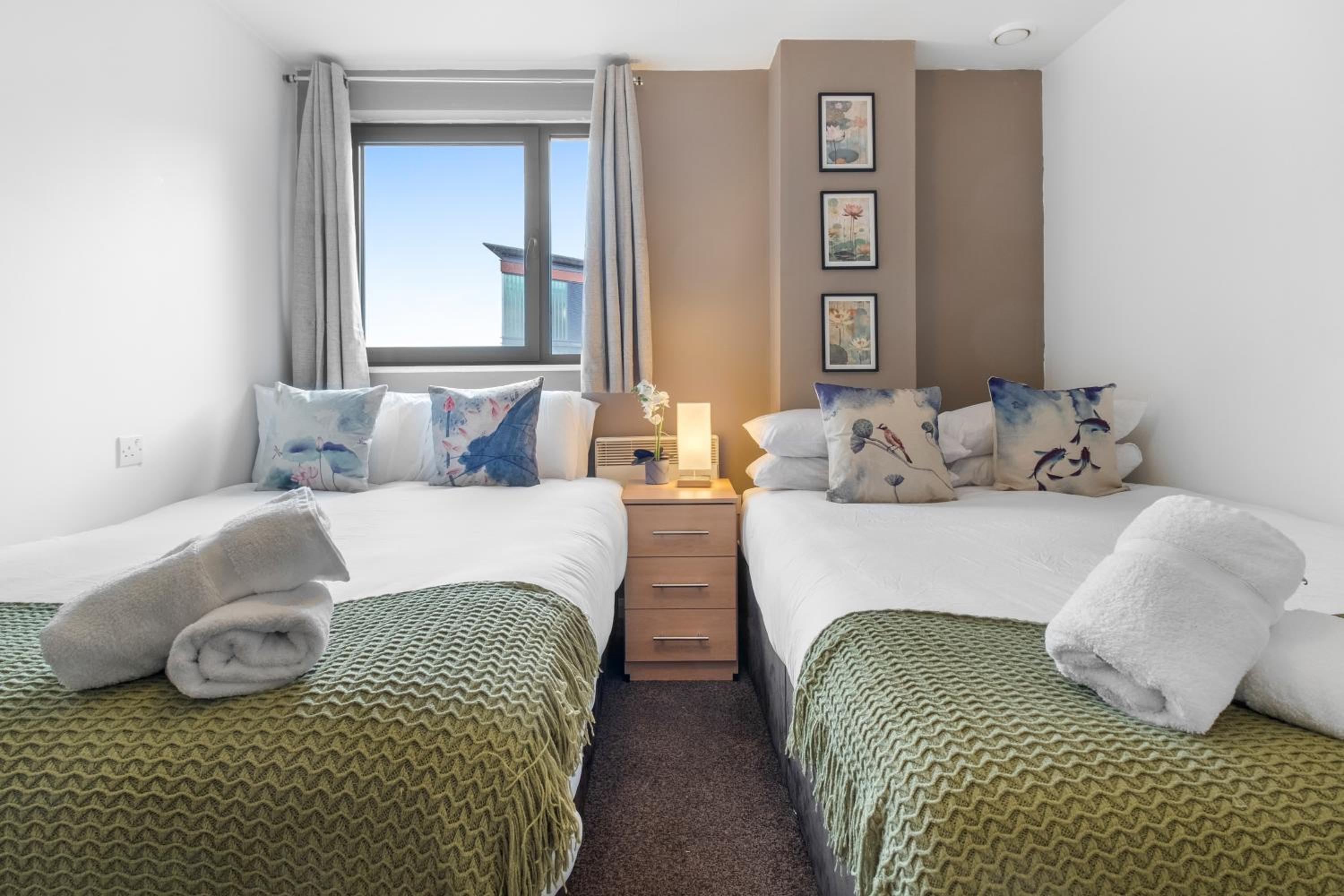Orient CityView with FreePark and Netflix