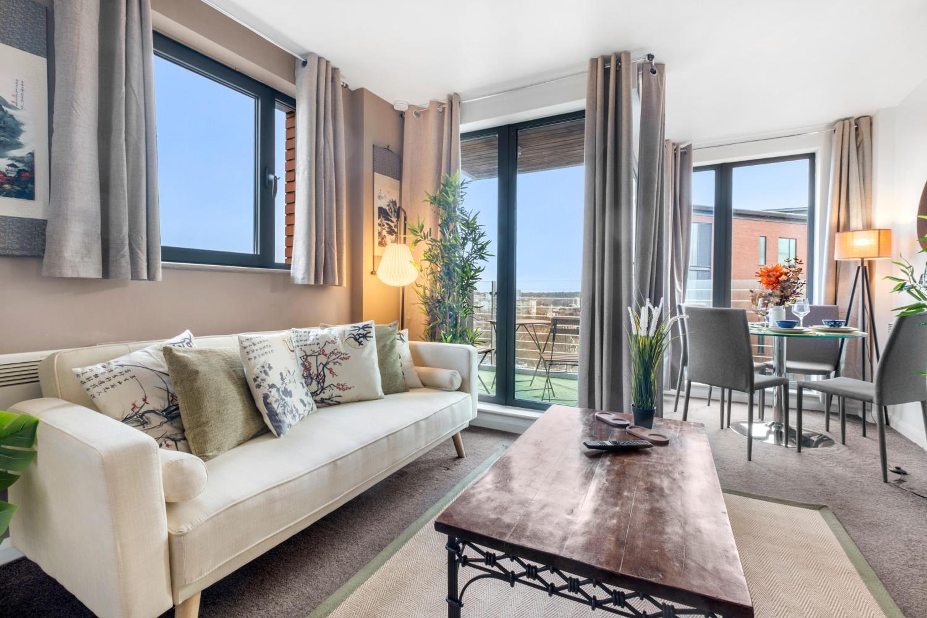 Orient CityView with FreePark and Netflix