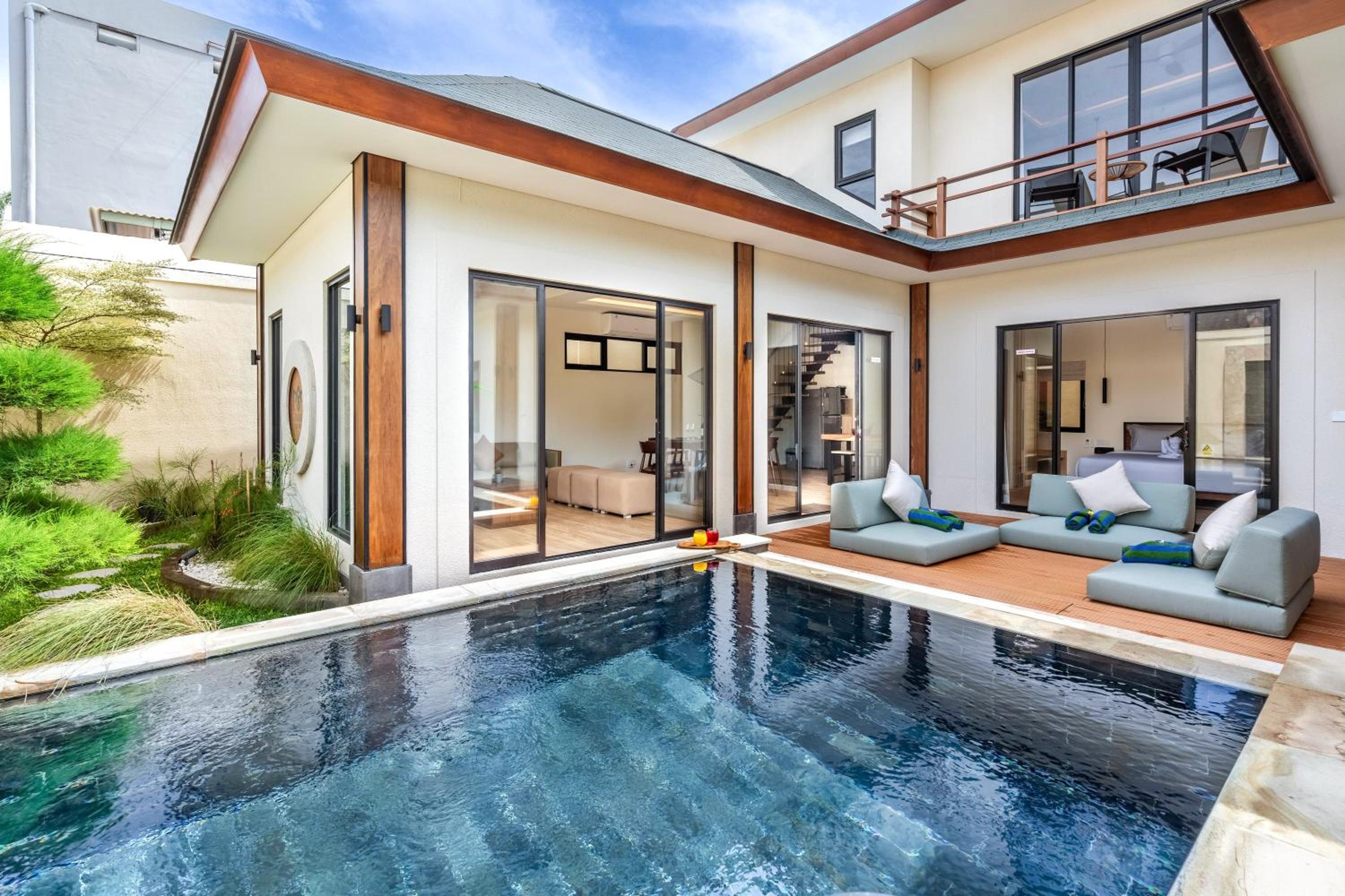 Oasis Residences Sanur - Modern 3-BR Villa with Private Pool & Fast WiFi