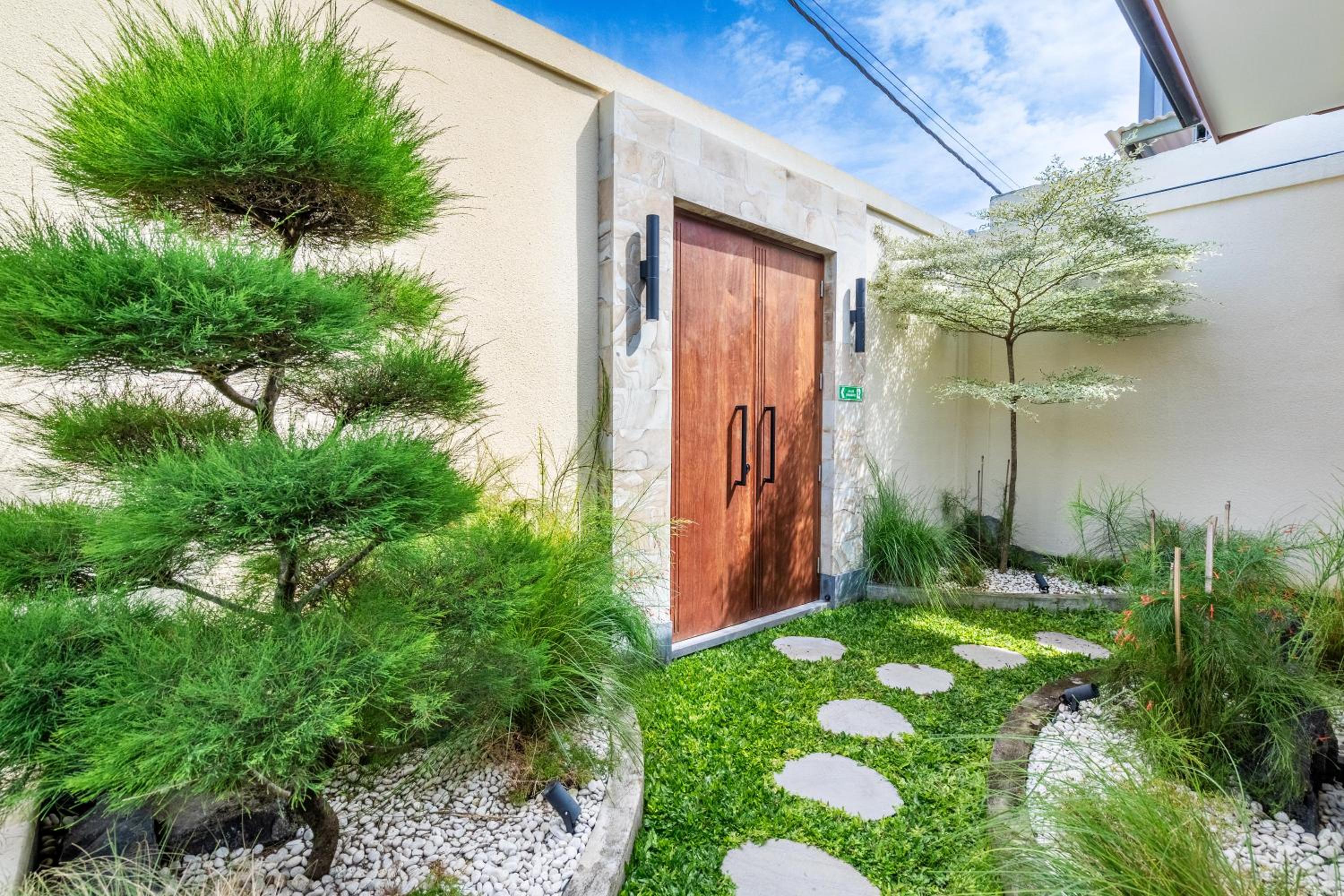 Oasis Residences Sanur - Modern 3-BR Villa with Private Pool & Fast WiFi