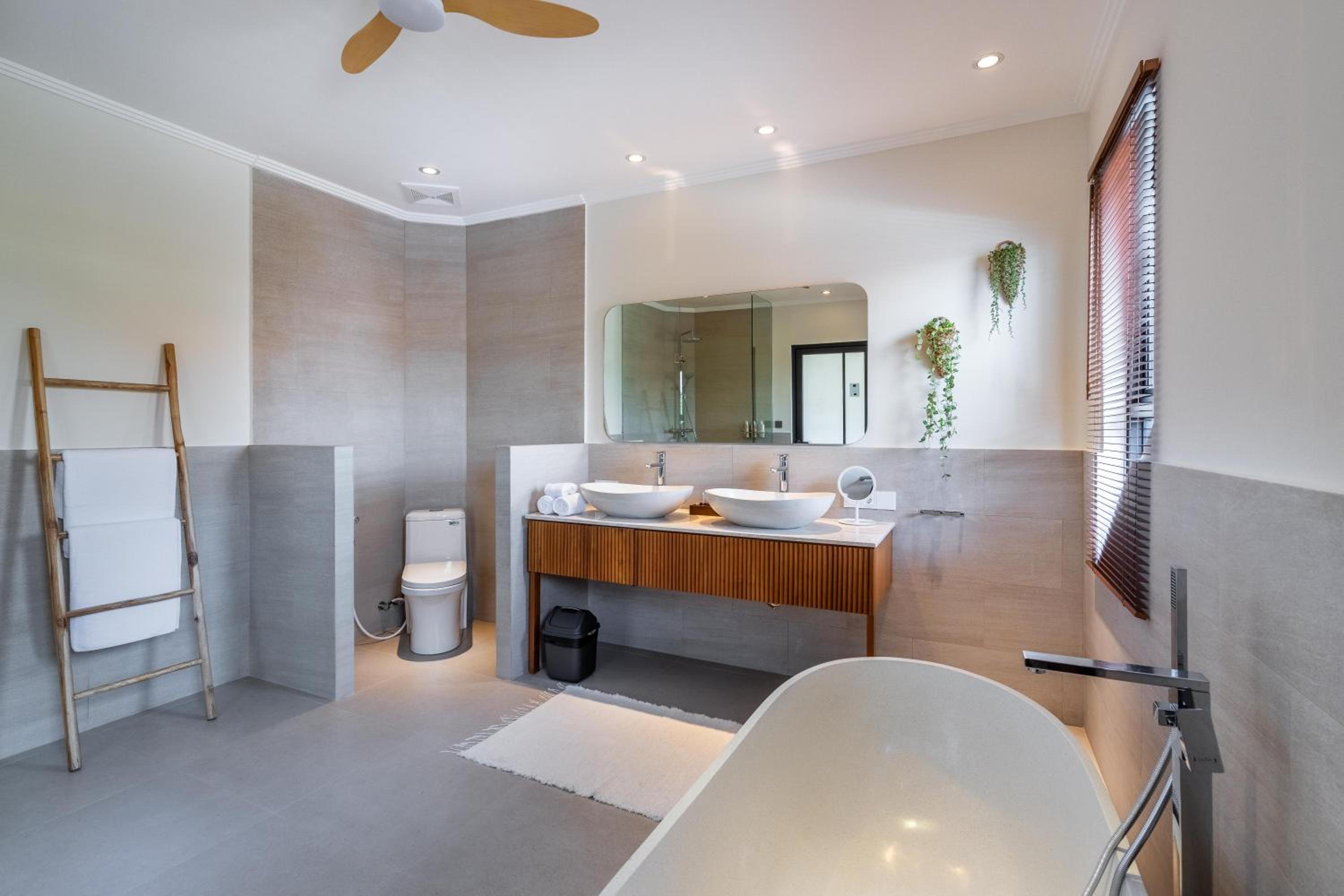 Oasis Residences Sanur - Modern 3-BR Villa with Private Pool & Fast WiFi