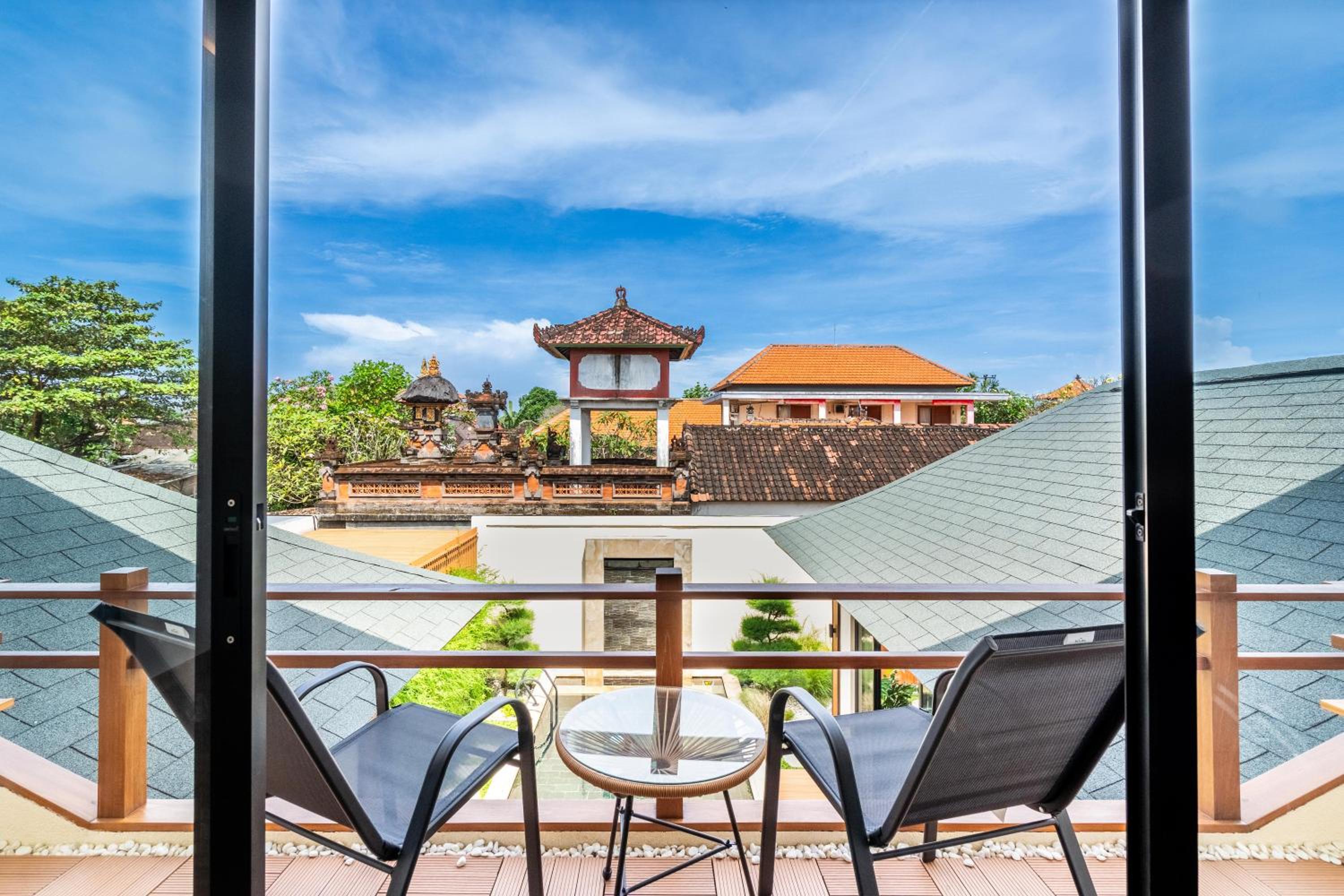 Oasis Residences Sanur - Modern 3-BR Villa with Private Pool & Fast WiFi