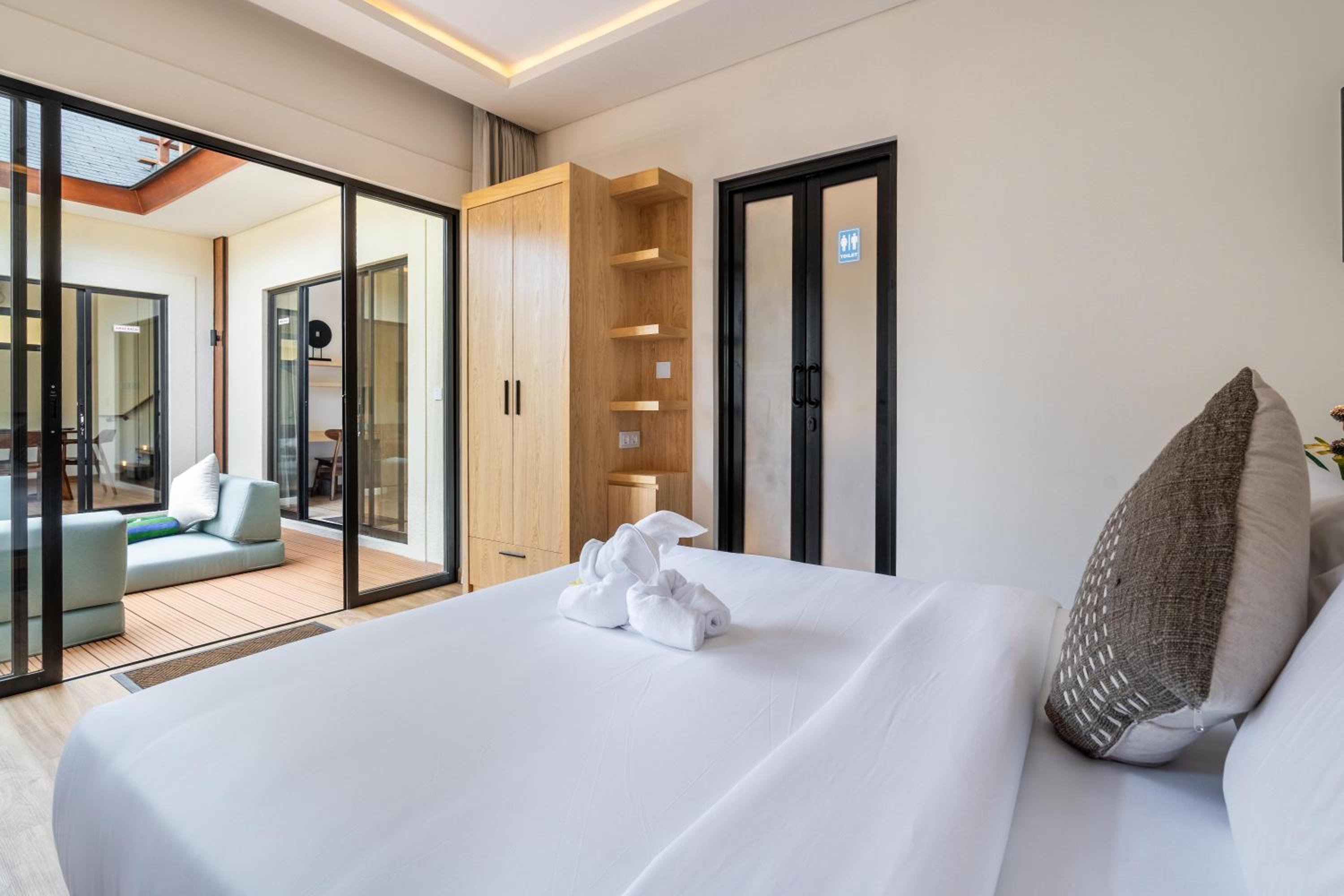 Oasis Residences Sanur - Modern 3-BR Villa with Private Pool & Fast WiFi