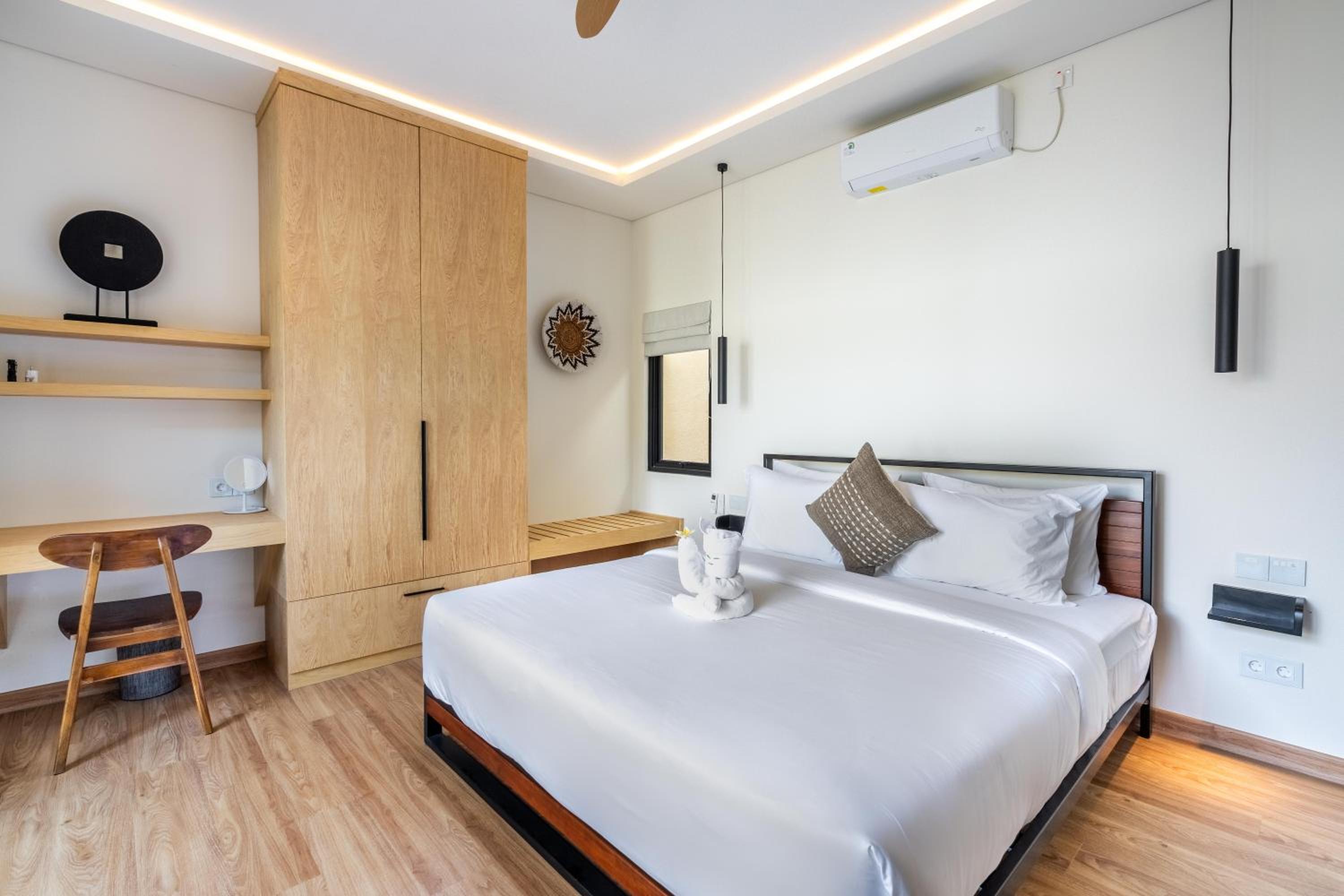 Oasis Residences Sanur - Modern 3-BR Villa with Private Pool & Fast WiFi