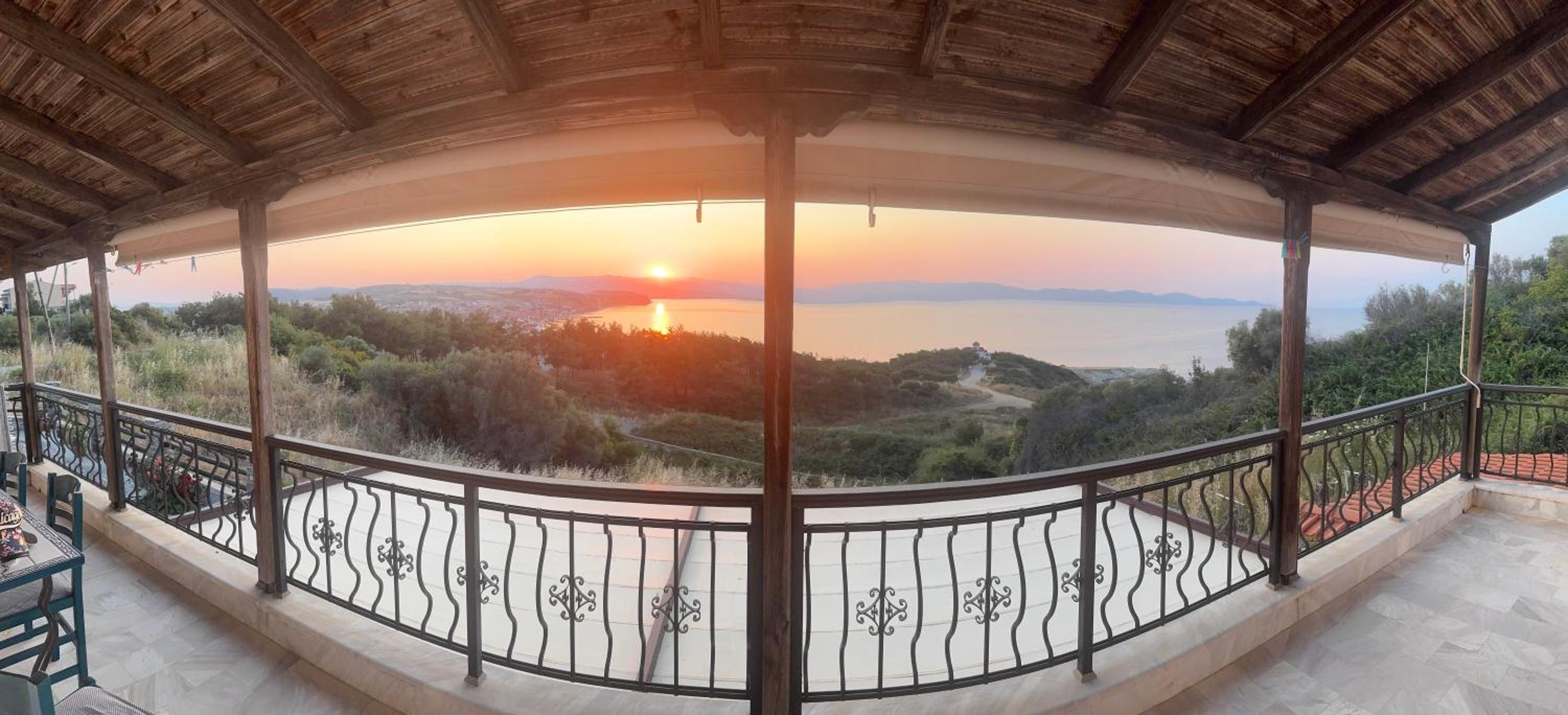 Kyriakos Villa Suite