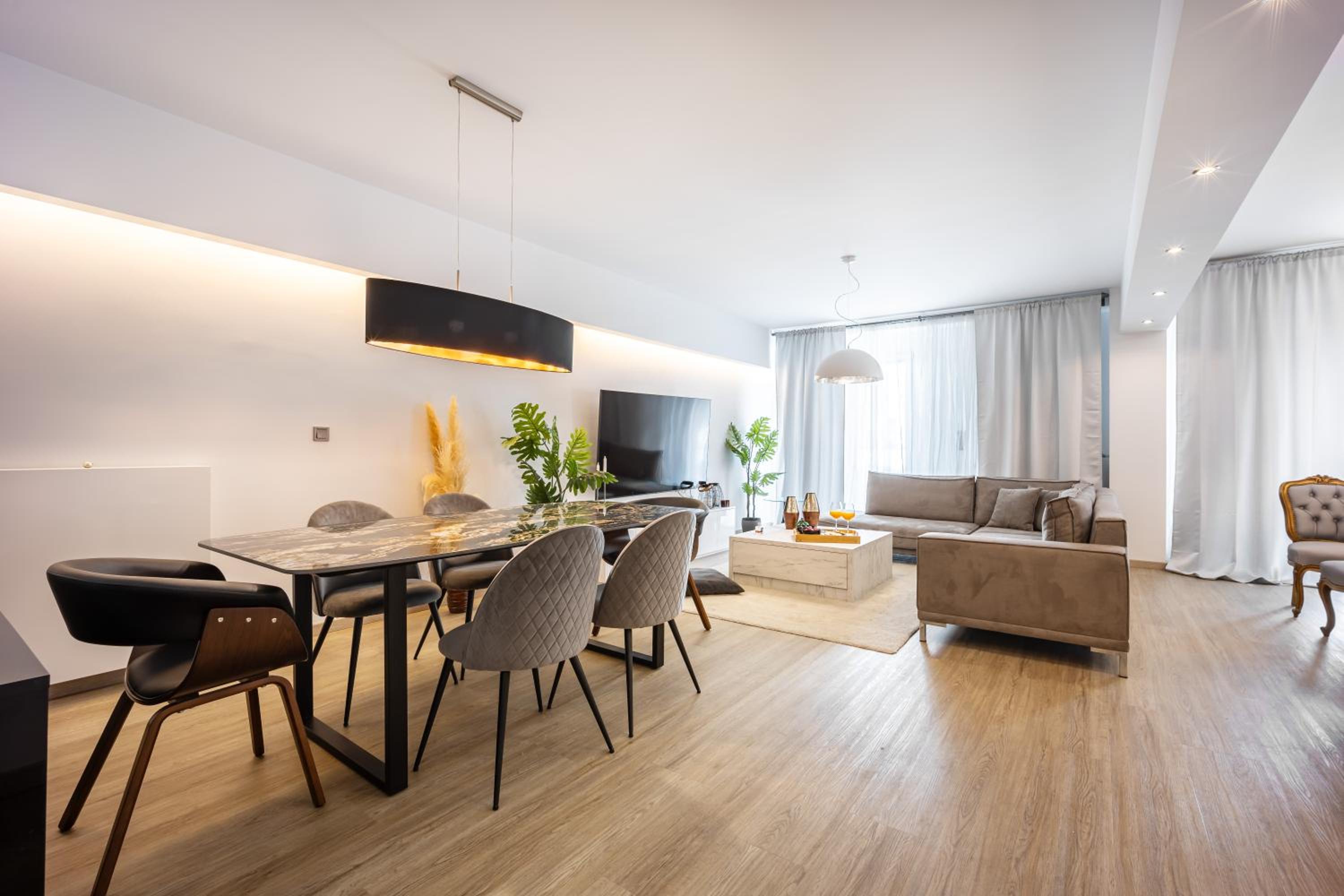 Luxury 3-bedroom Apartment Athens Nea Smirni