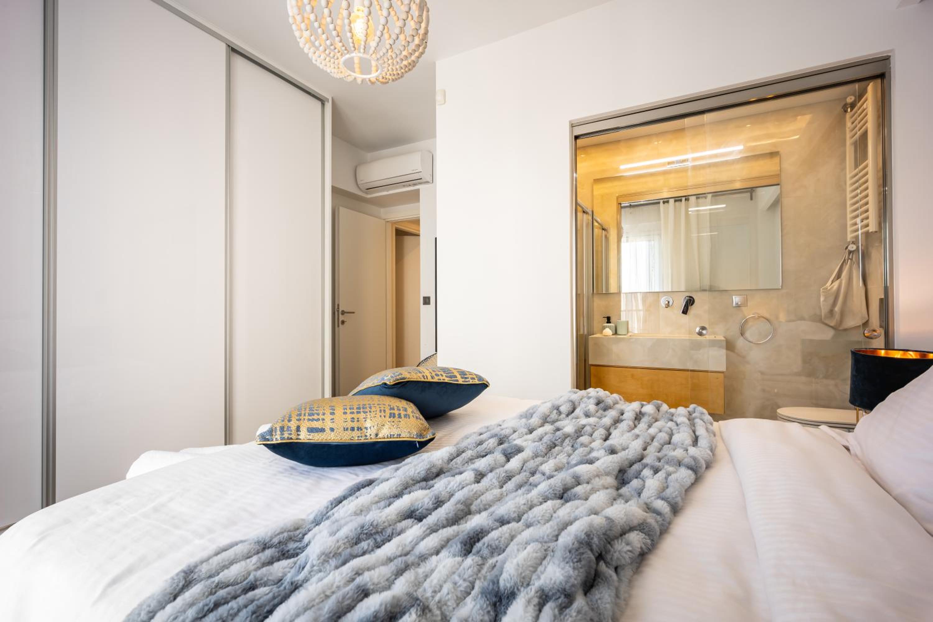 Luxury 3-bedroom Apartment Athens Nea Smirni