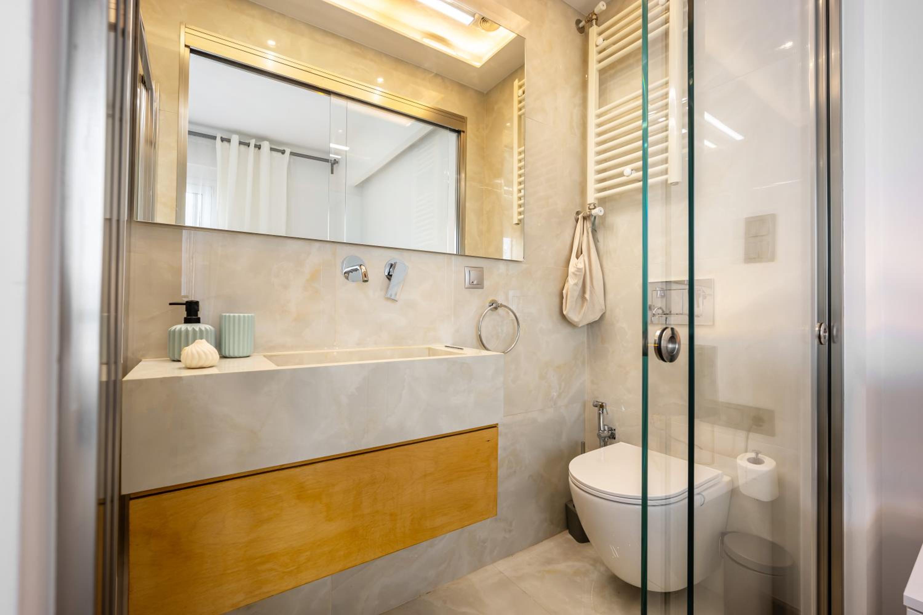 Luxury 3-bedroom Apartment Athens Nea Smirni