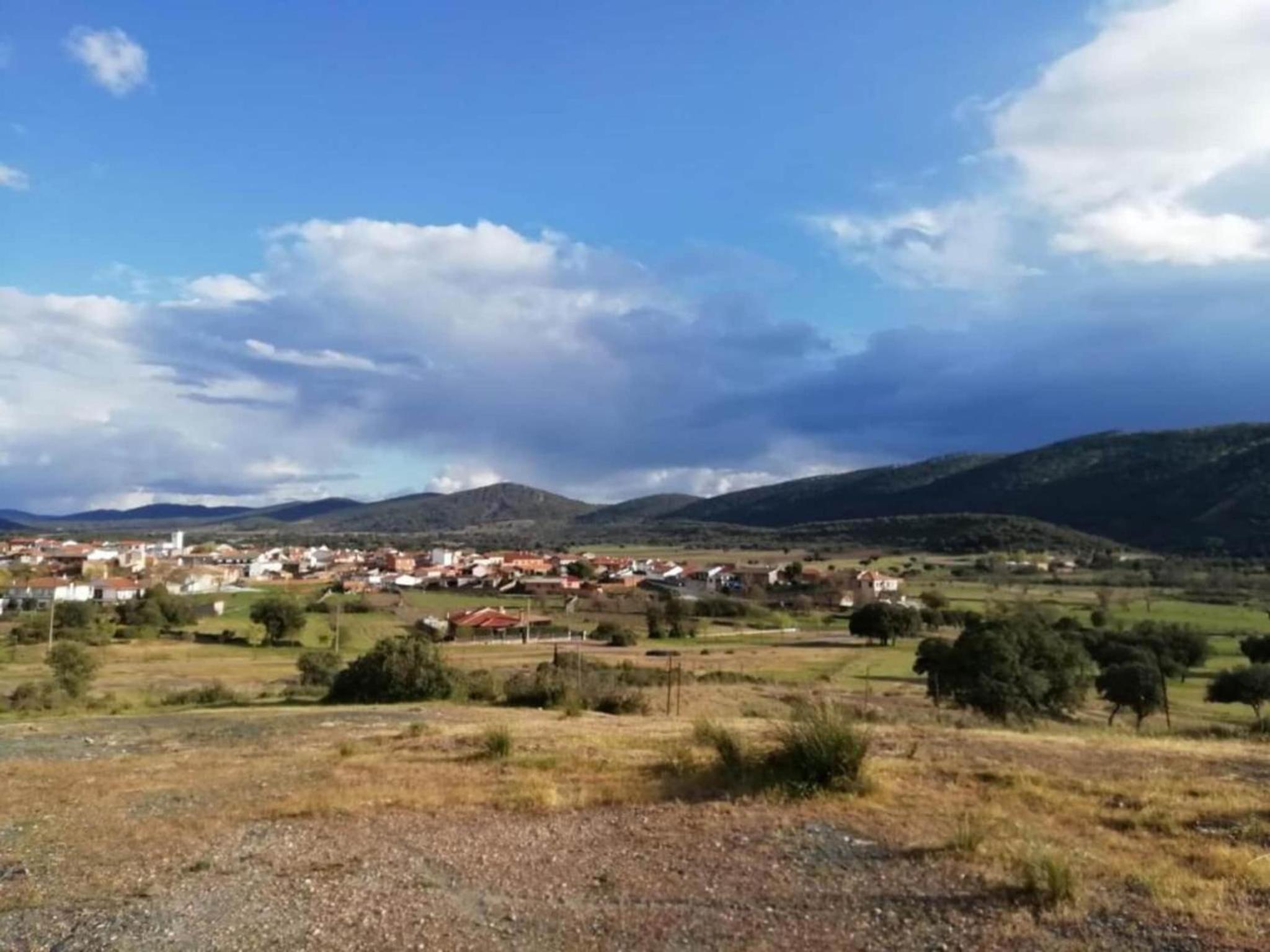 Cottage in Navas de Estena with Pool & Jacuzzi