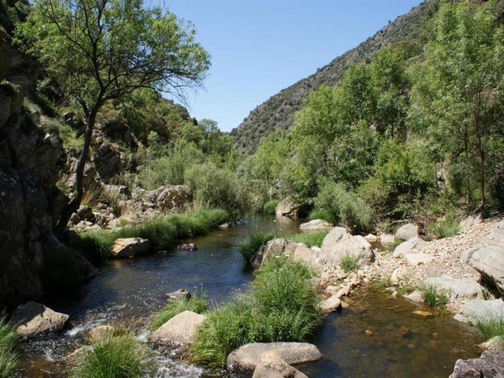 Cottage in Navas de Estena with Pool & Jacuzzi