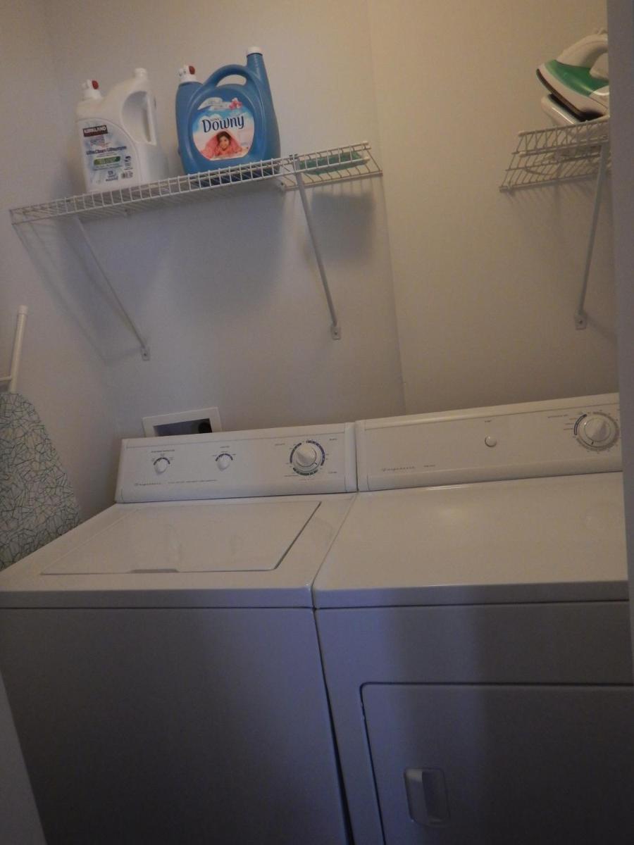 Clean Quiet Comfortable suite; Coquitlam Center