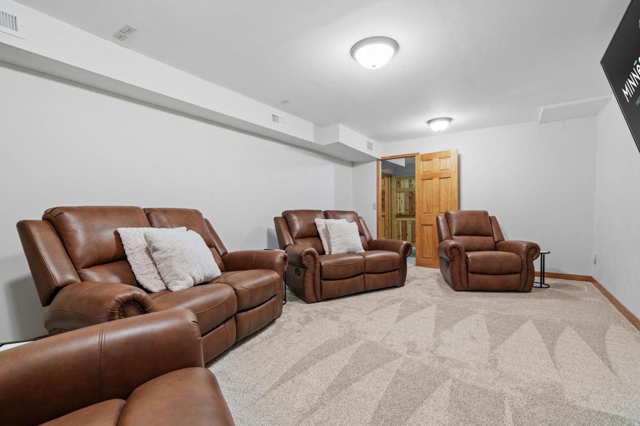 Ultimate Family Fun Escape