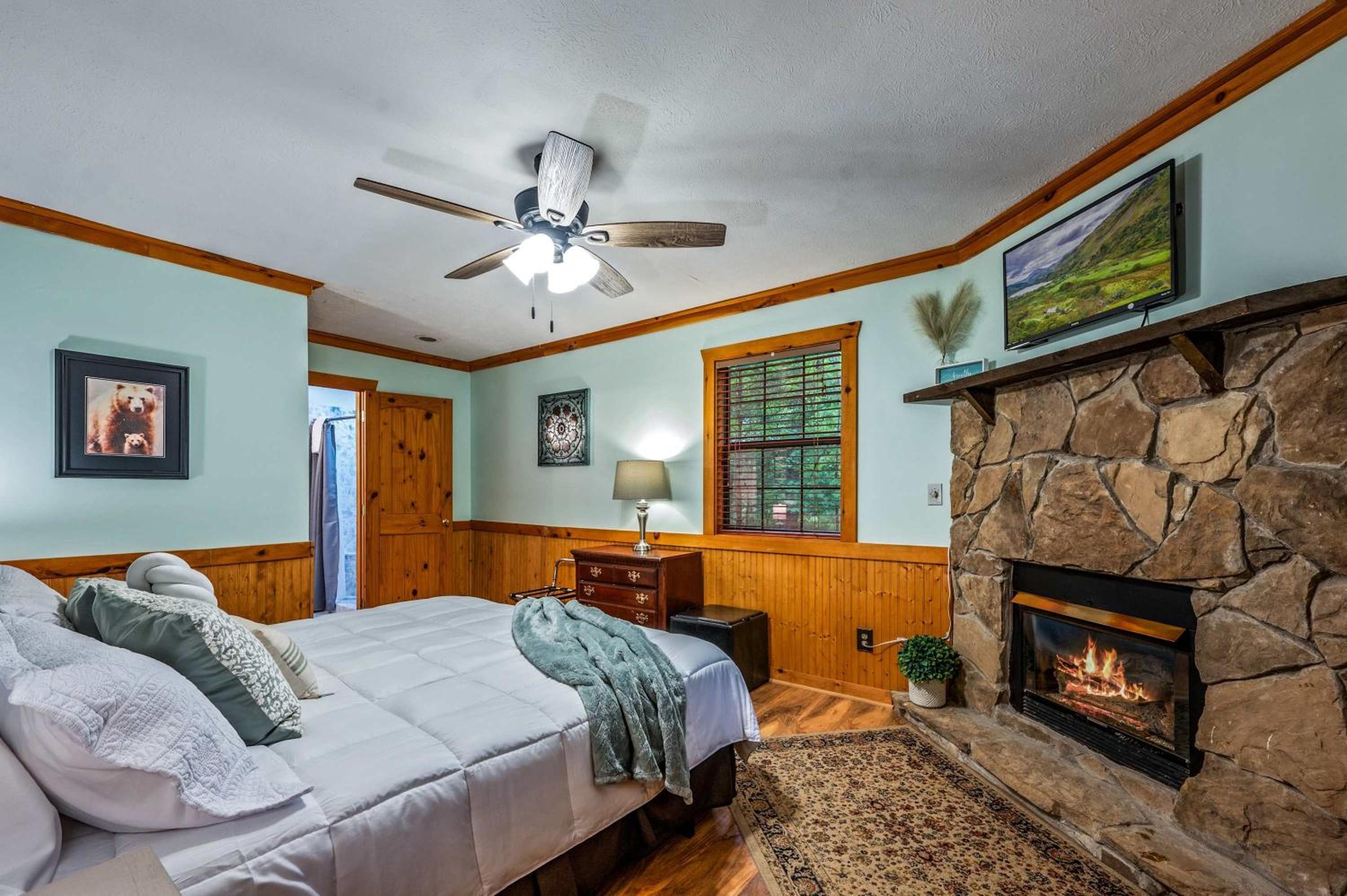 Serene Escape Minutes from Smoky Mountain Fun