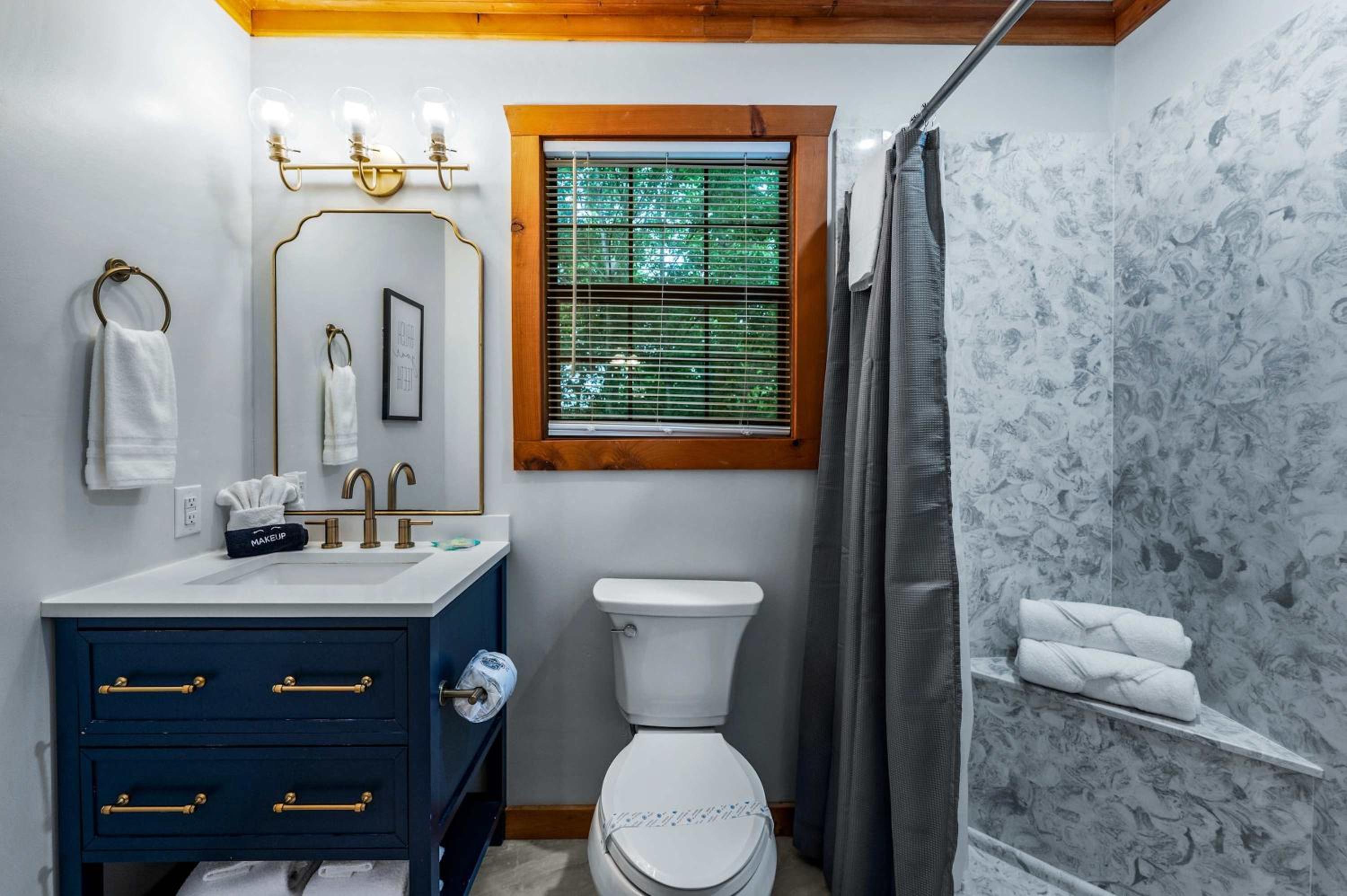 Serene Escape Minutes from Smoky Mountain Fun
