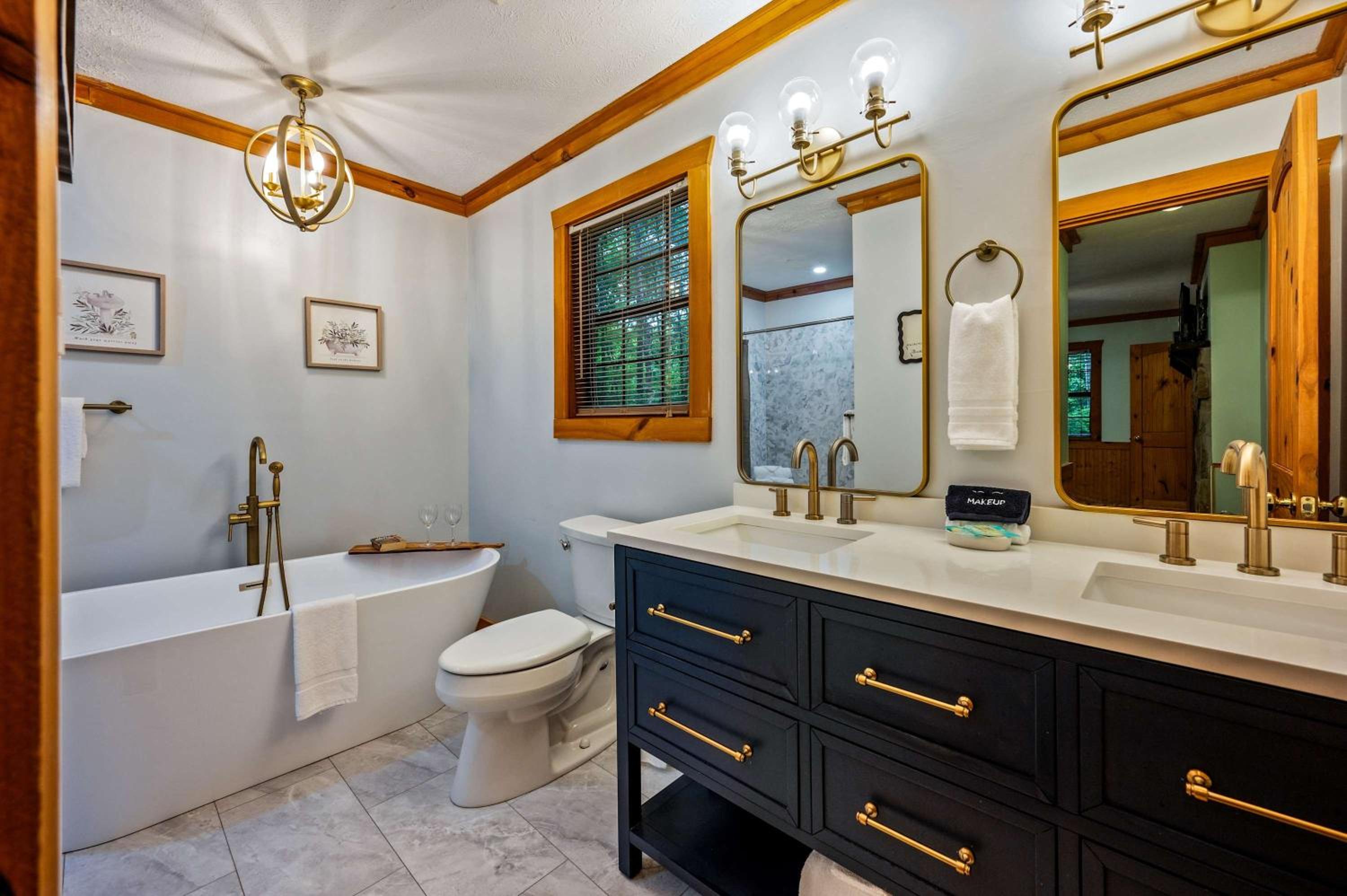 Serene Escape Minutes from Smoky Mountain Fun
