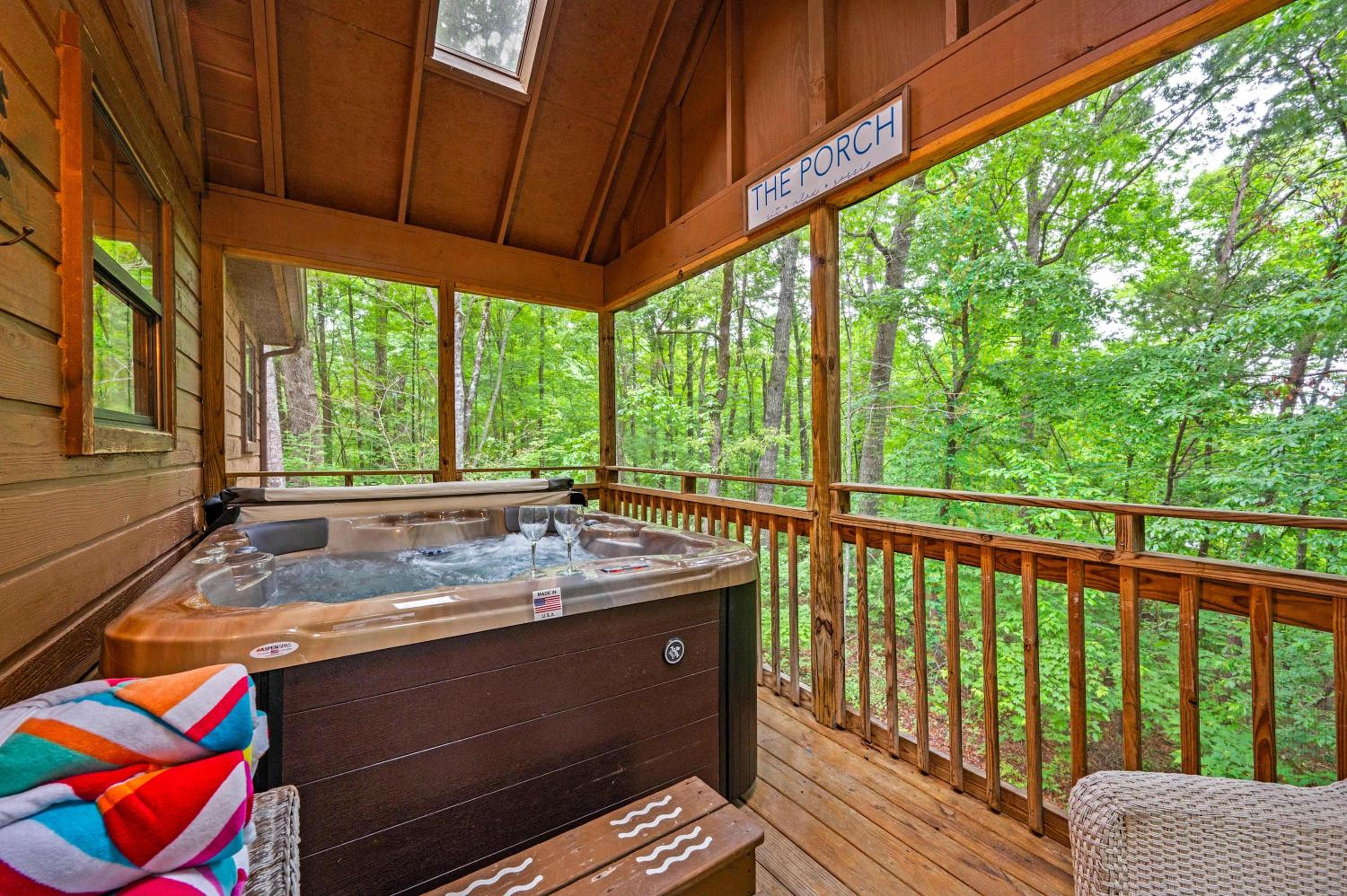Serene Escape Minutes from Smoky Mountain Fun