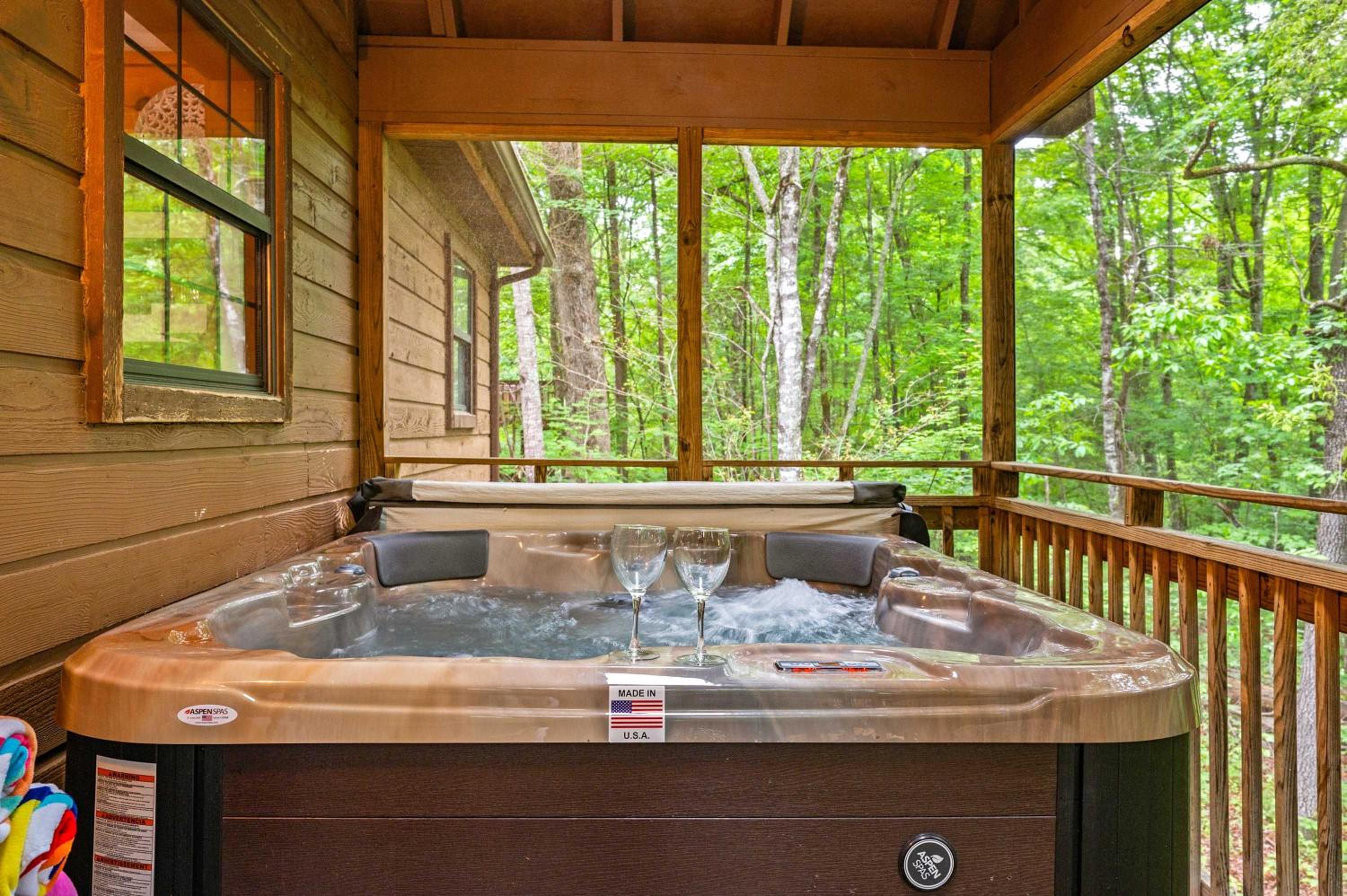 Serene Escape Minutes from Smoky Mountain Fun