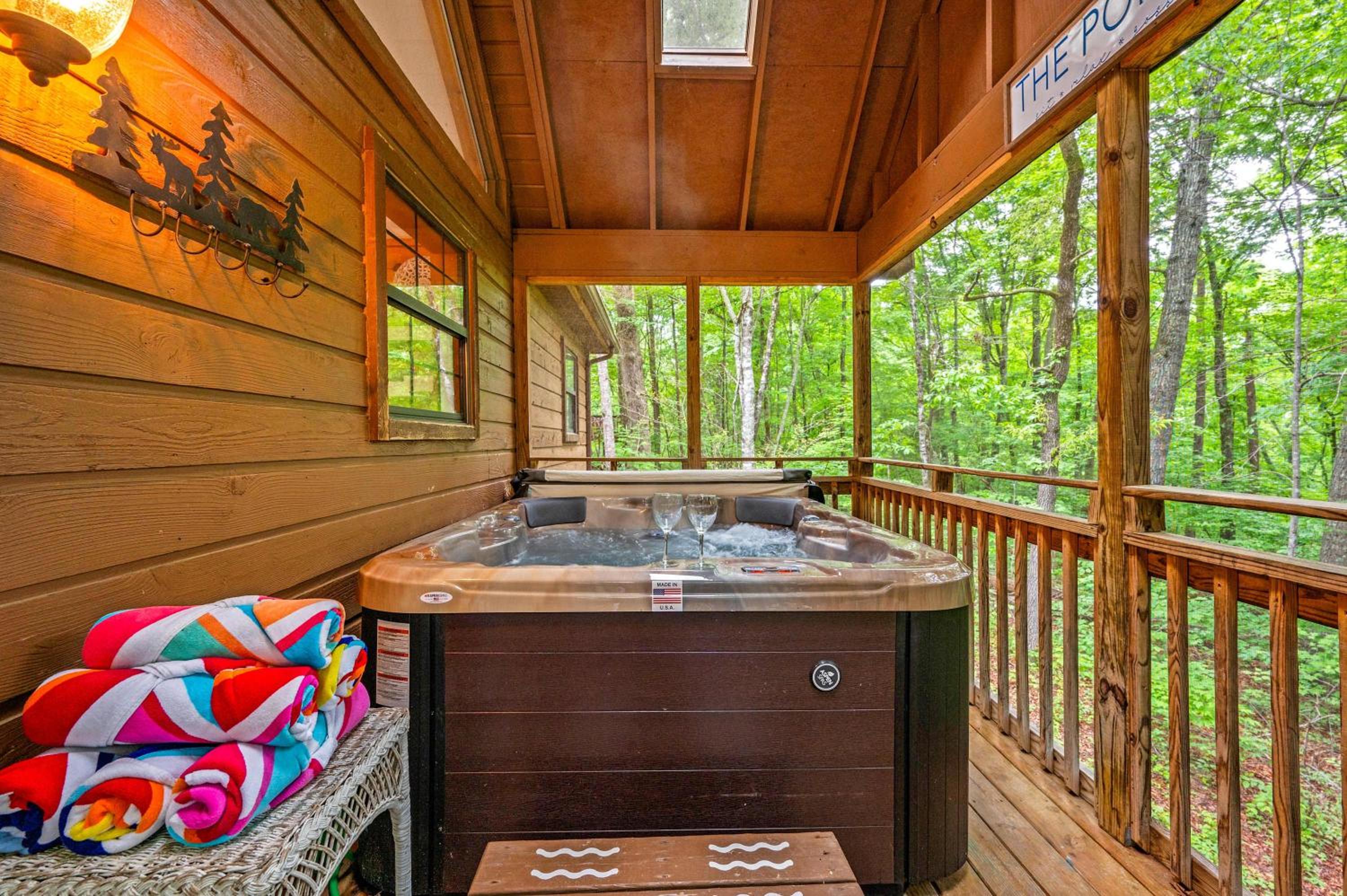 Serene Escape Minutes from Smoky Mountain Fun
