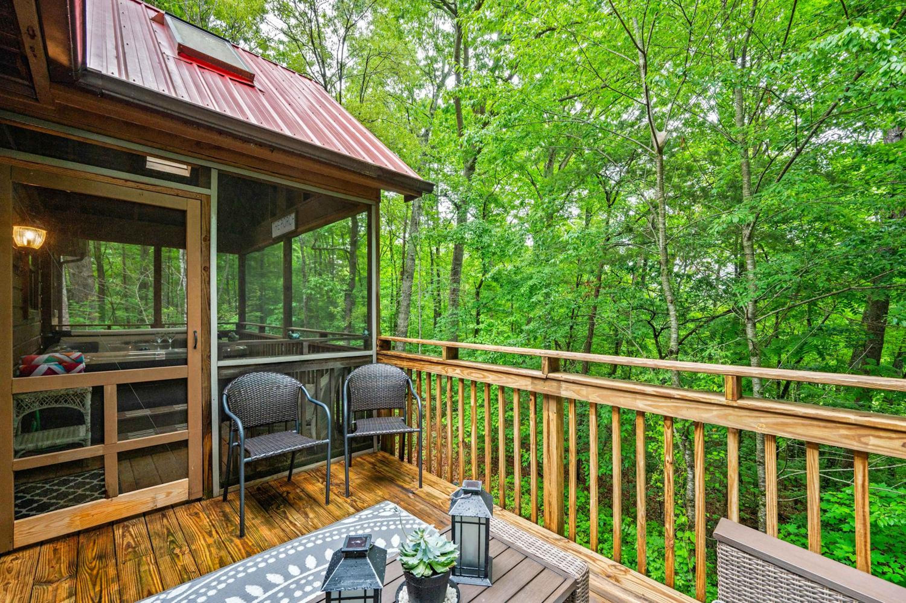 Serene Escape Minutes from Smoky Mountain Fun