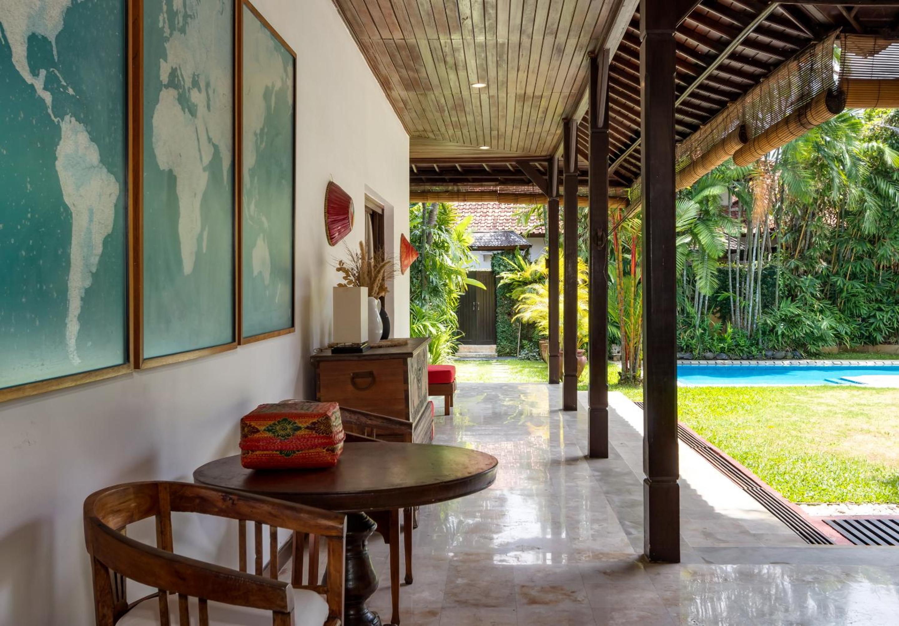 Villa Delapan Seminyak