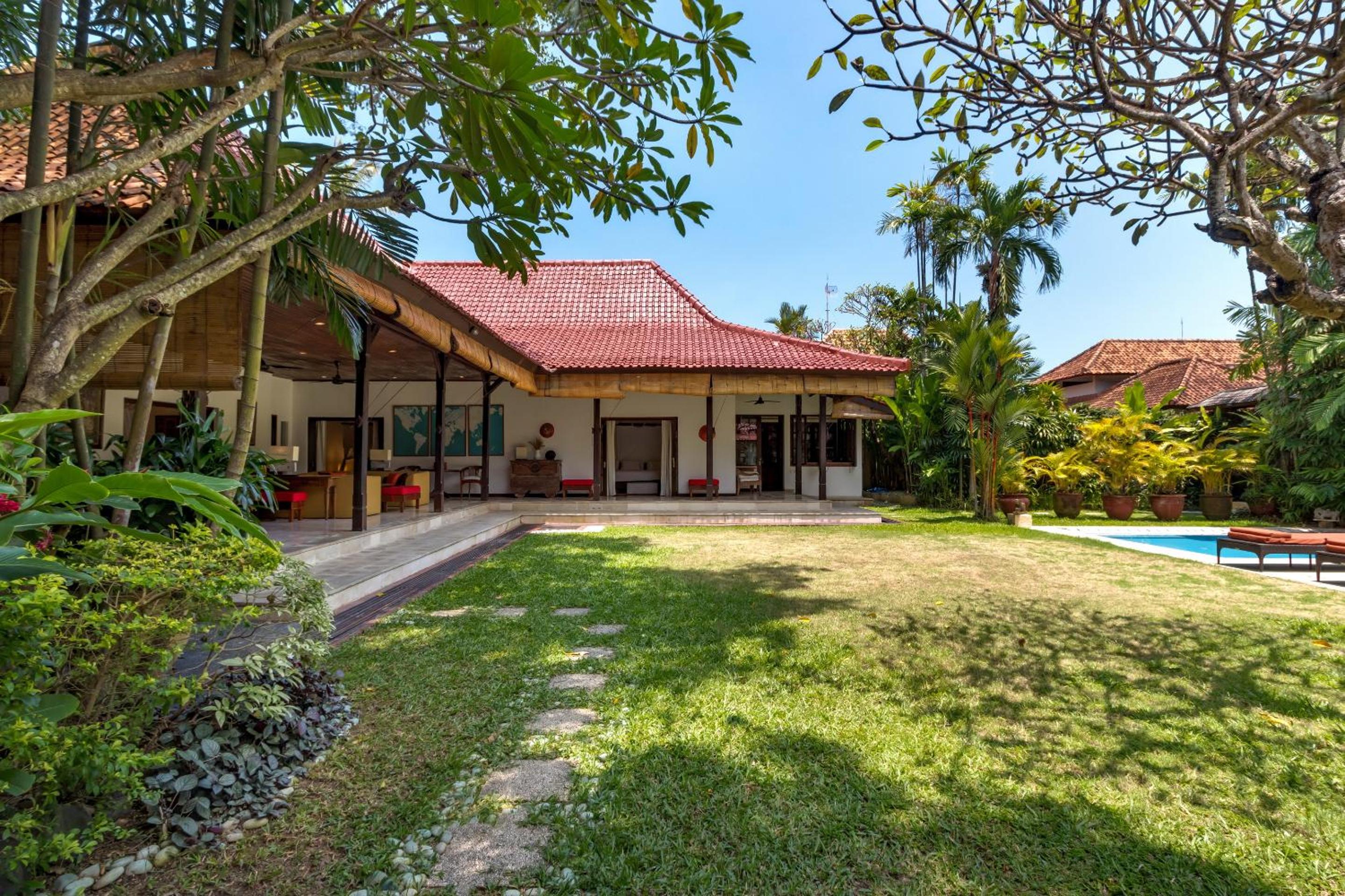 Villa Delapan Seminyak