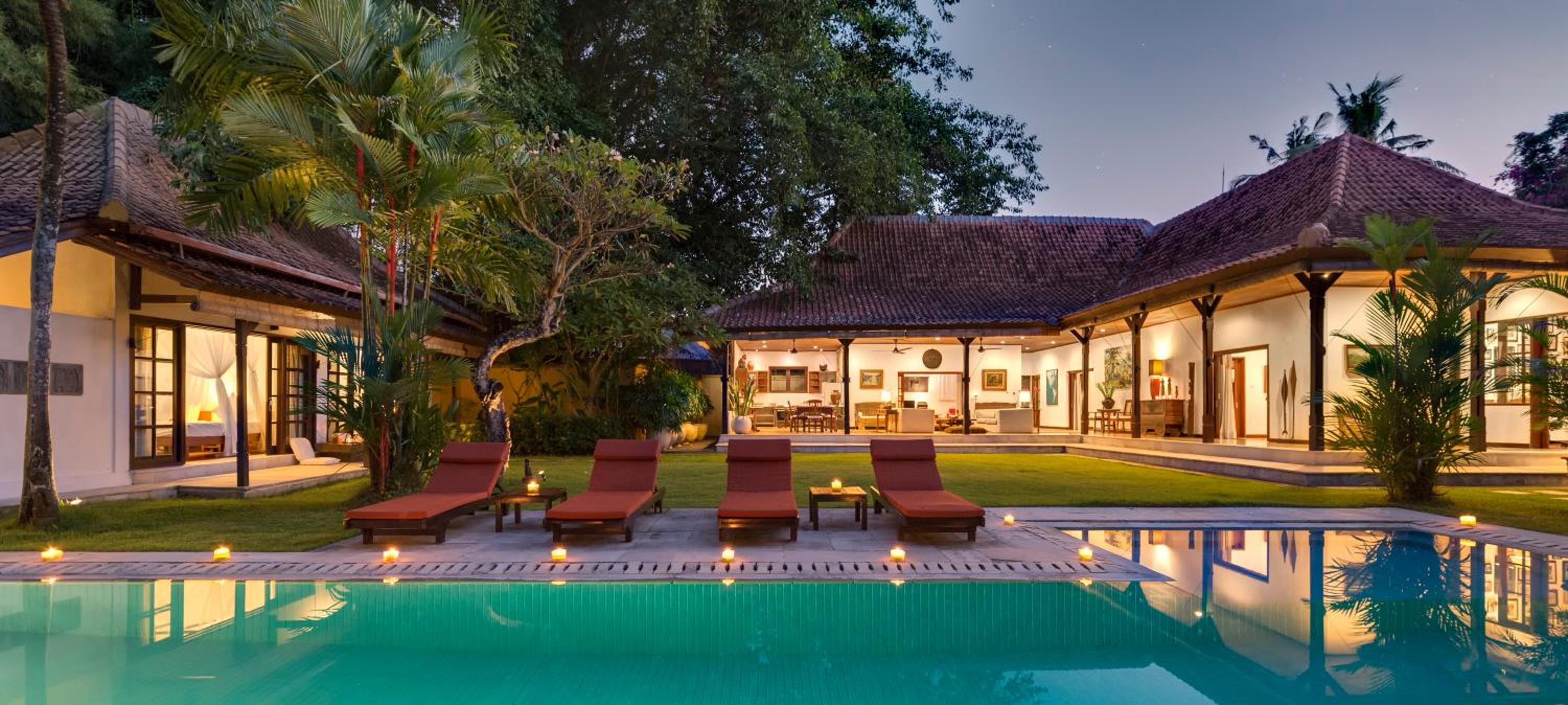 Villa Delapan Seminyak