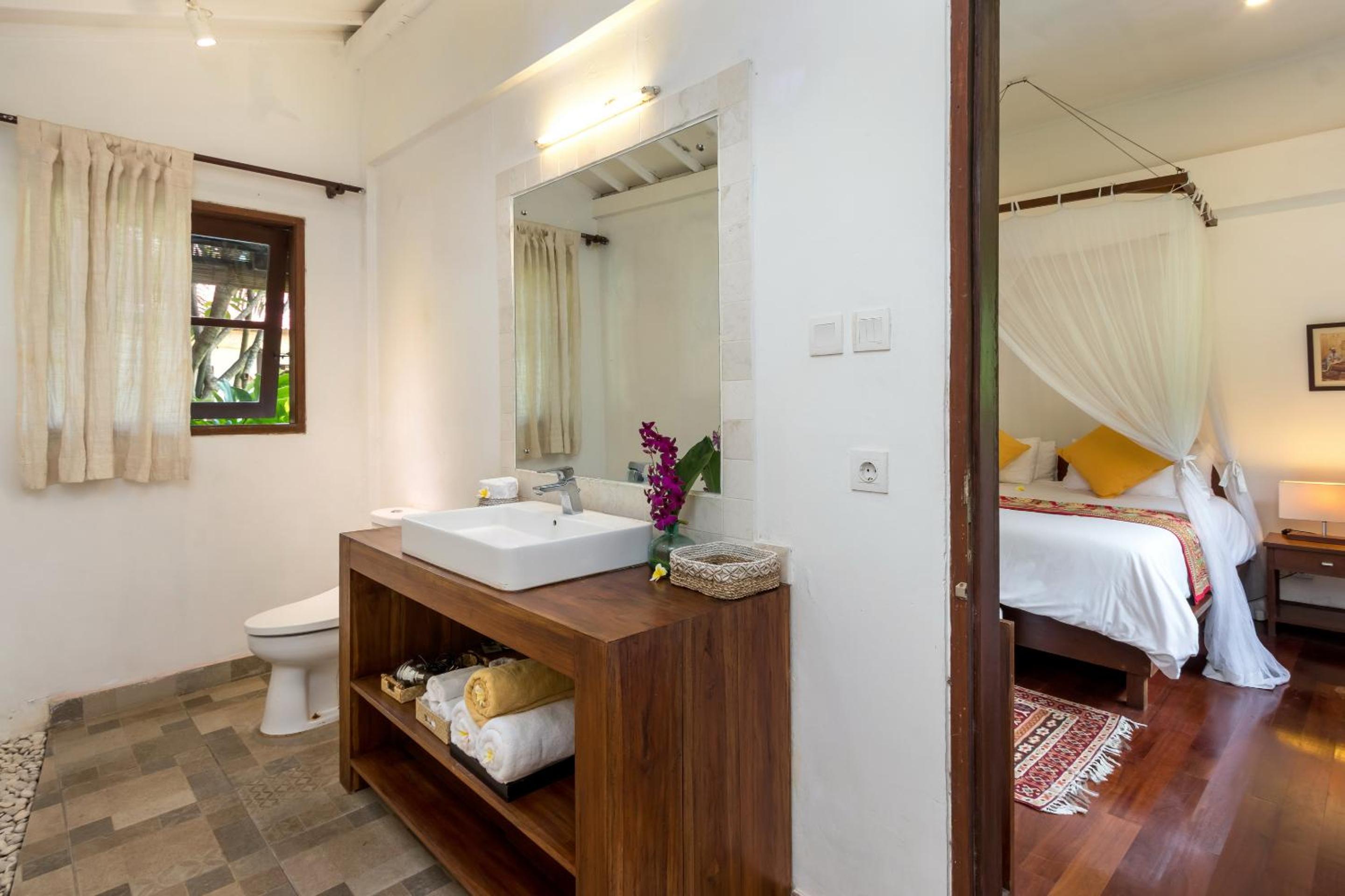 Villa Delapan Seminyak