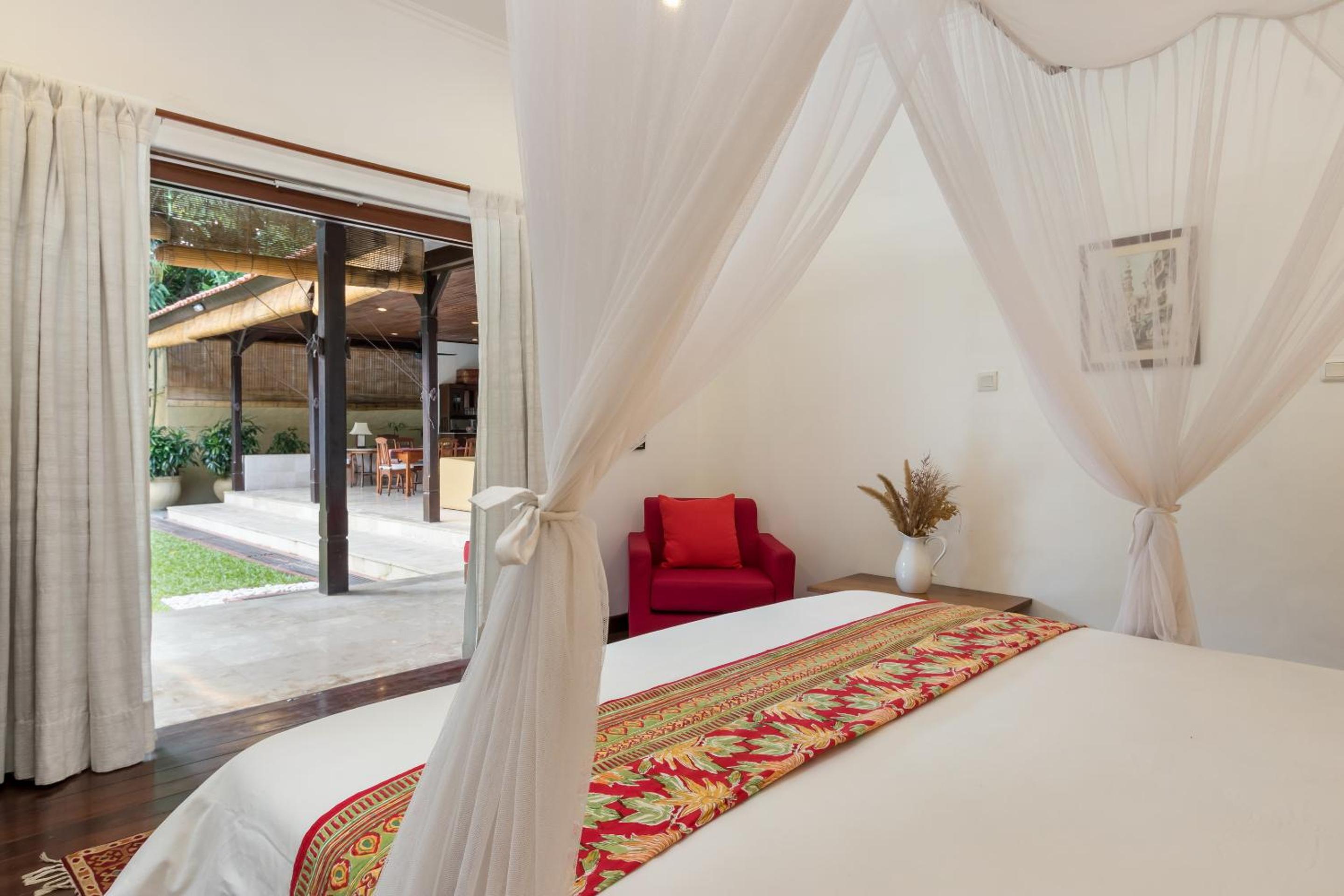 Villa Delapan Seminyak