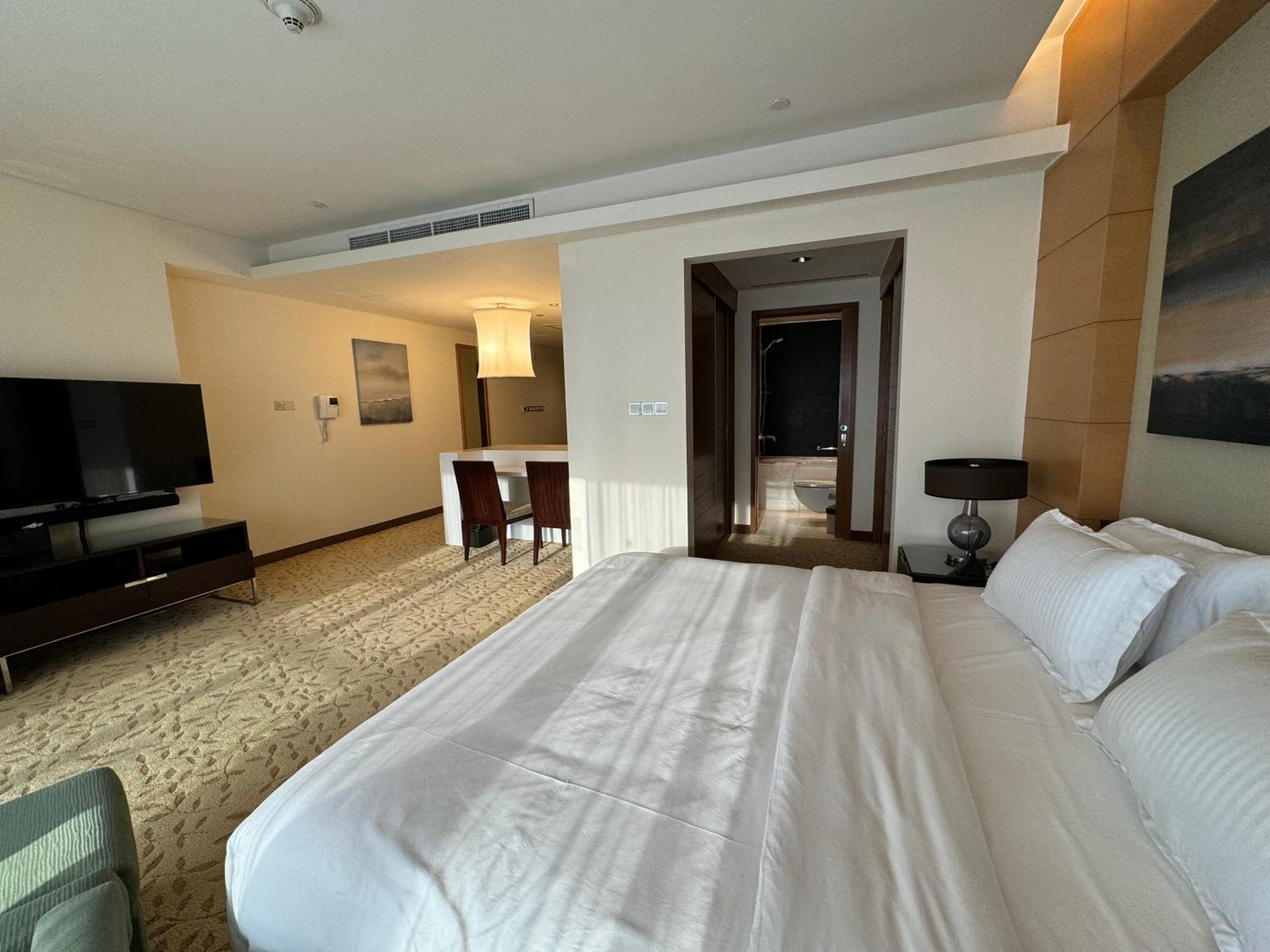 SuperHost EMAAR Residences Fashion Avenue - Former Address Dubai Mall Studio's & 1 BR