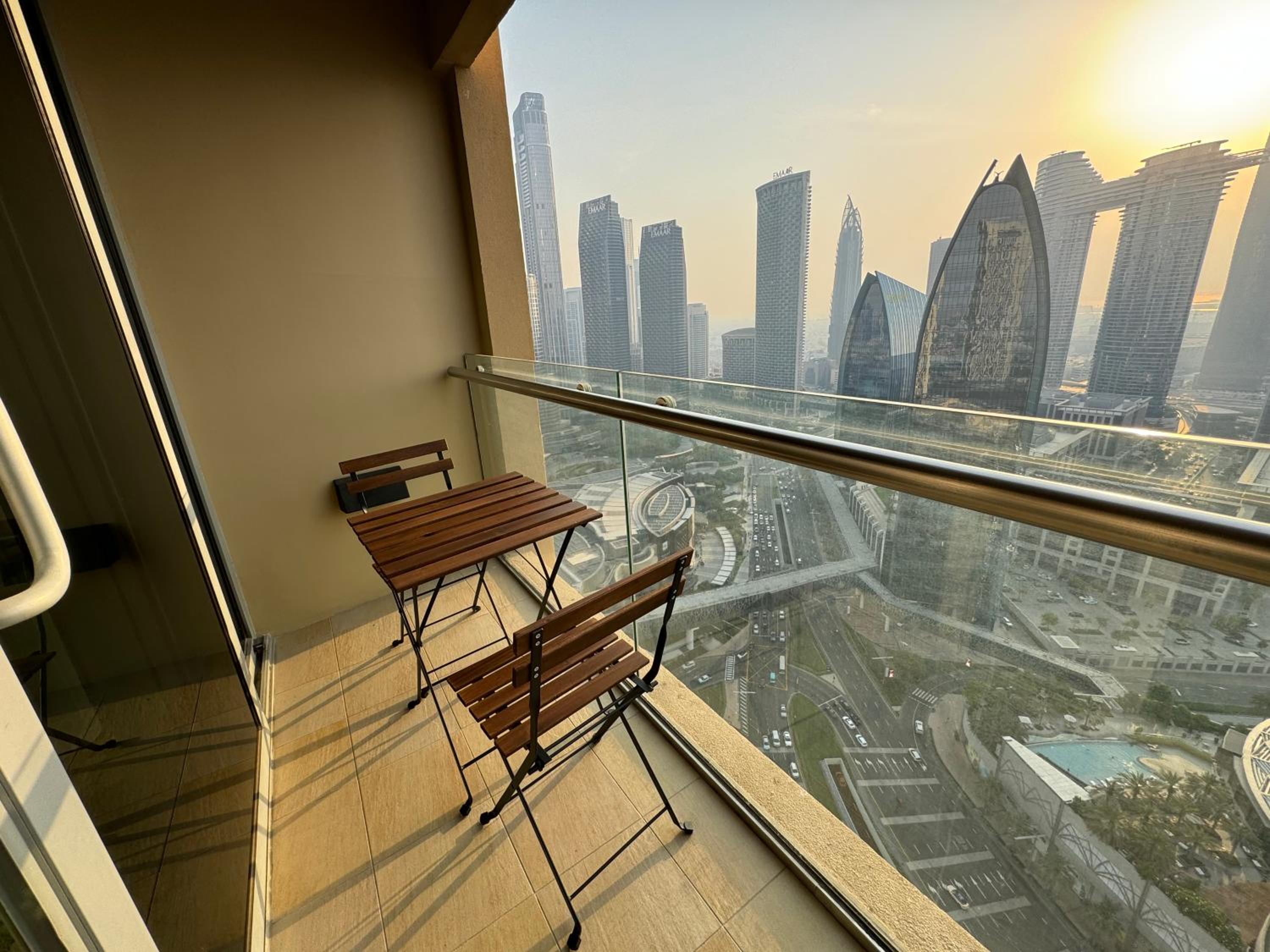 SuperHost EMAAR Residences Fashion Avenue - Former Address Dubai Mall Studio's & 1 BR