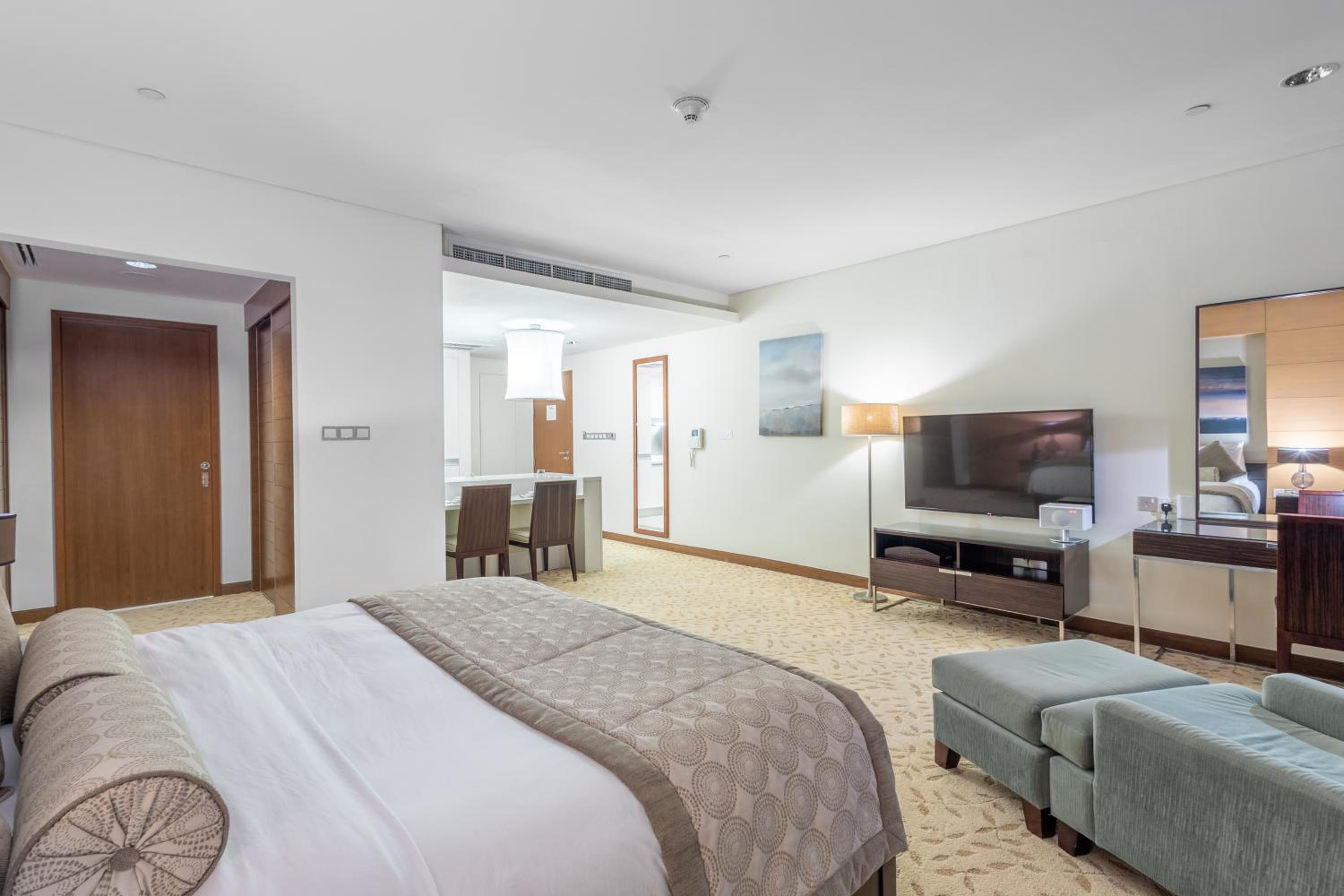 SuperHost EMAAR Residences Fashion Avenue - Former Address Dubai Mall Studio's & 1 BR