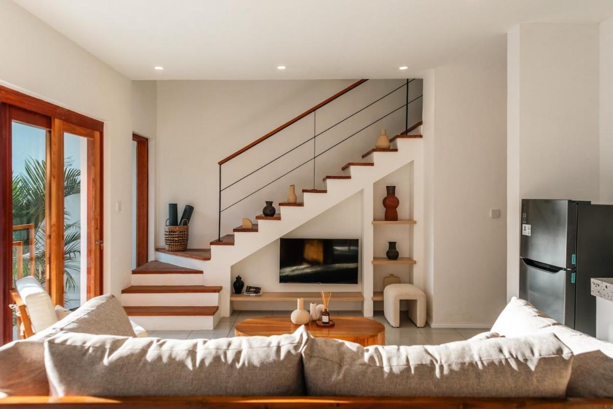NMBR Four - New 2BR Stylish villa with private Pool & Garden
