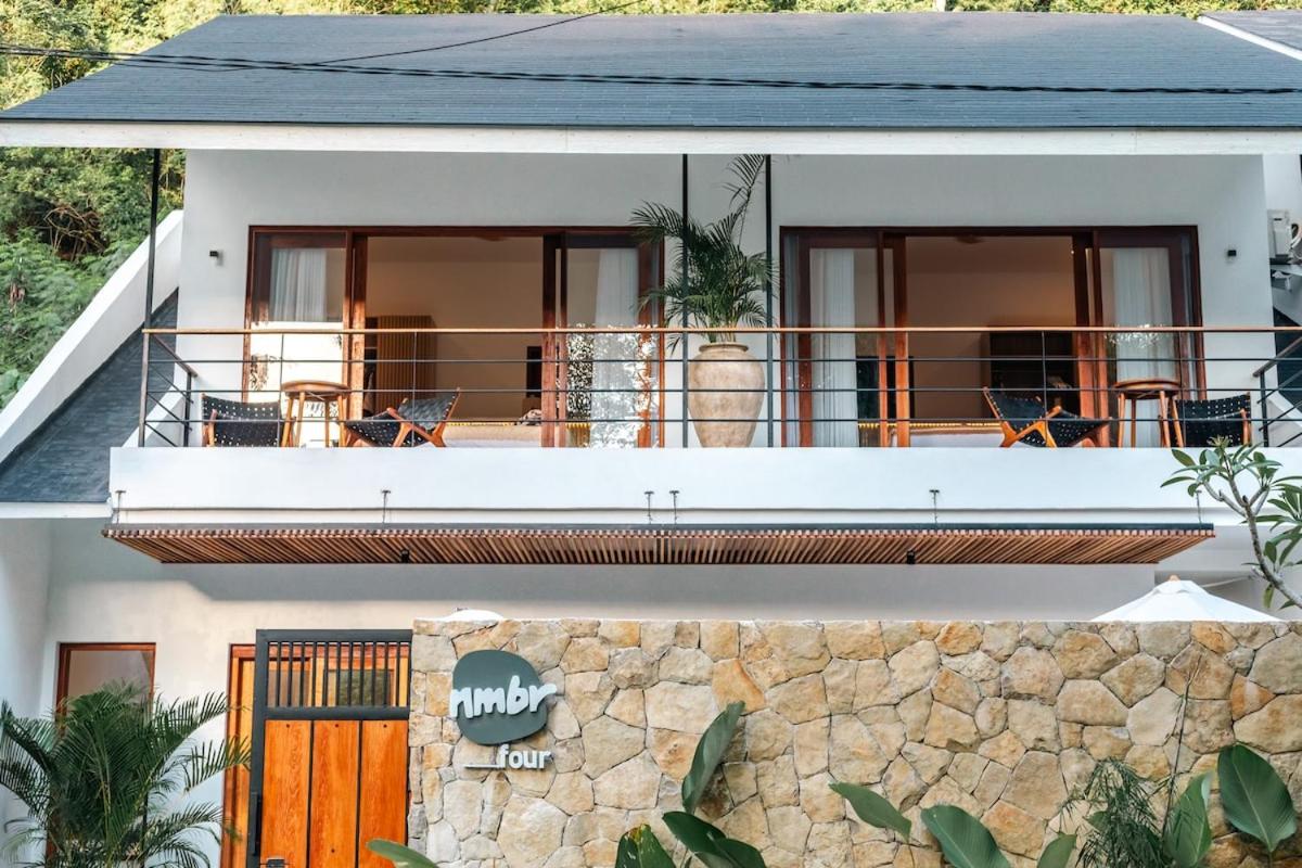 NMBR Four - New 2BR Stylish villa with private Pool & Garden