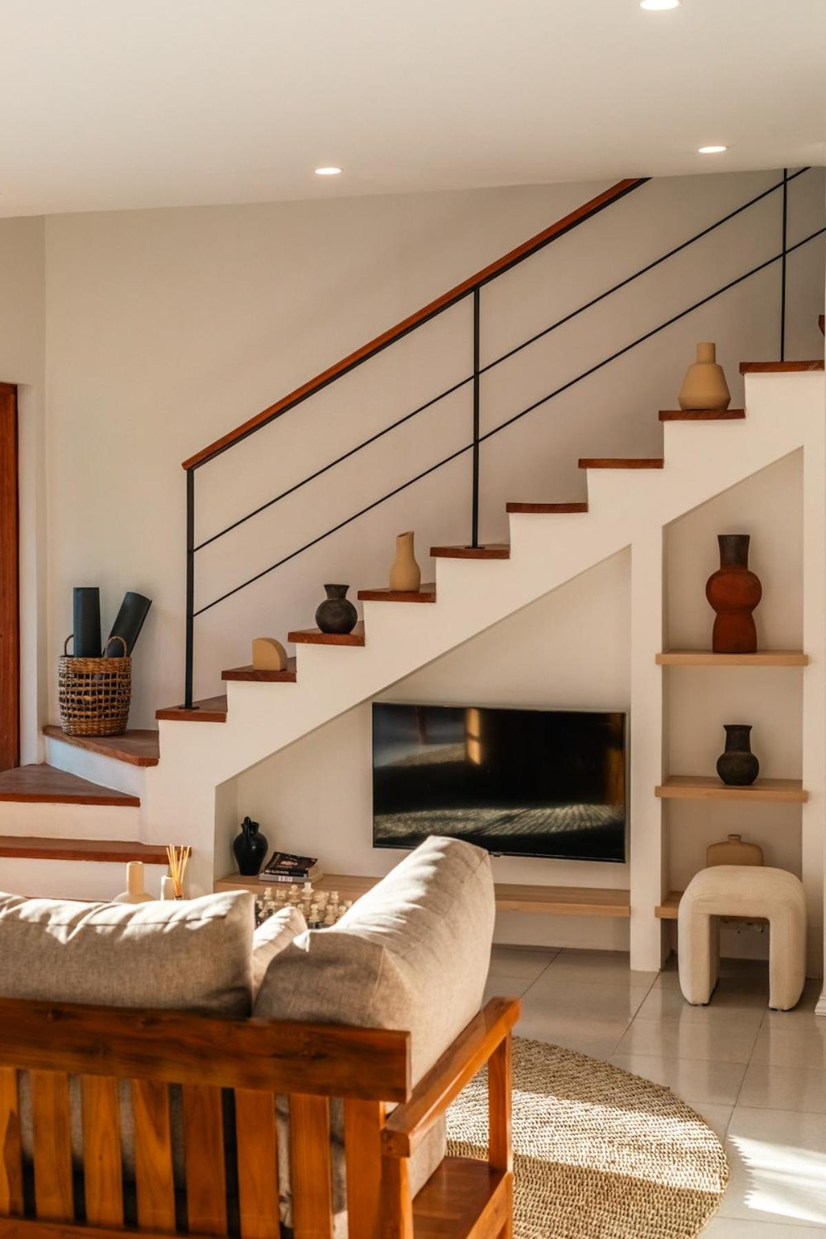 NMBR Four - New 2BR Stylish villa with private Pool & Garden