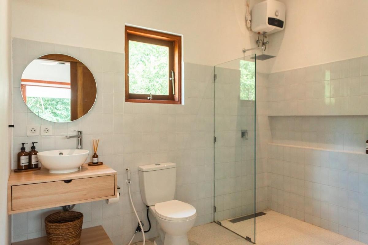 NMBR Four - New 2BR Stylish villa with private Pool & Garden