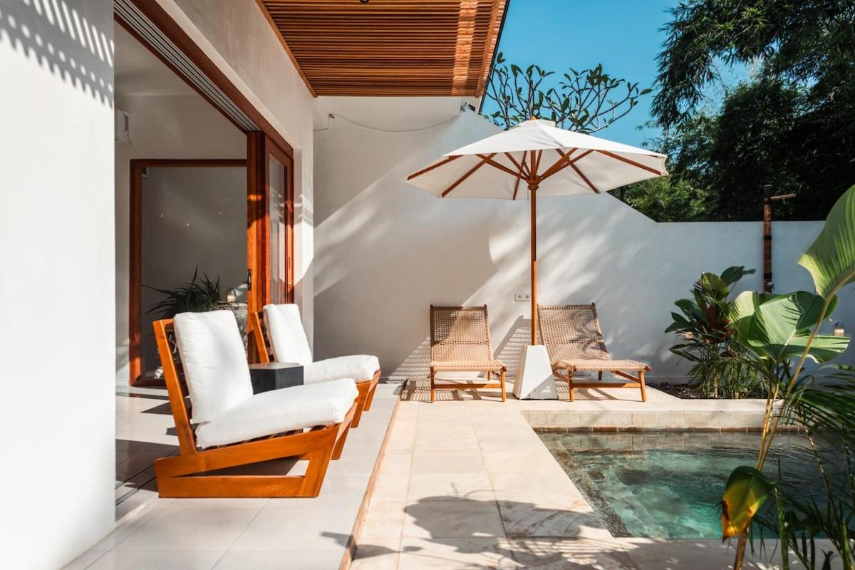 NMBR Four - New 2BR Stylish villa with private Pool & Garden