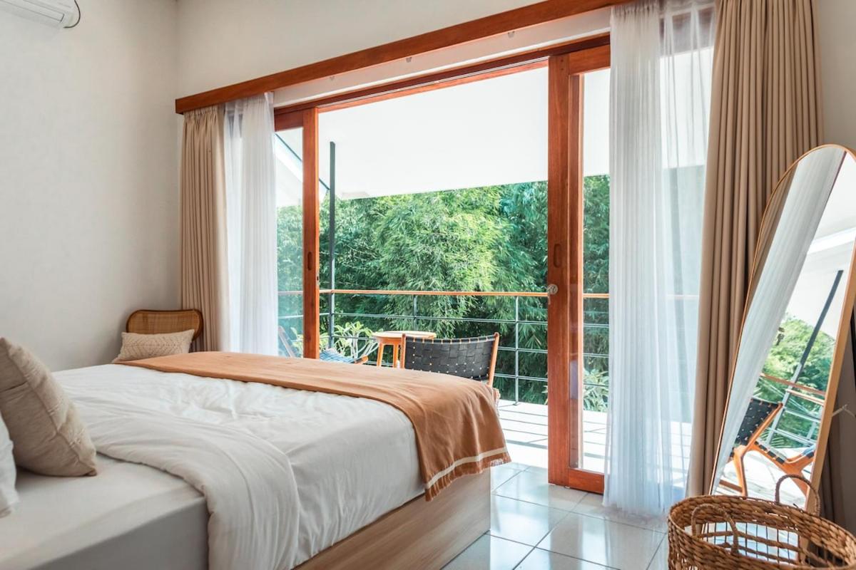 NMBR Four - New 2BR Stylish villa with private Pool & Garden