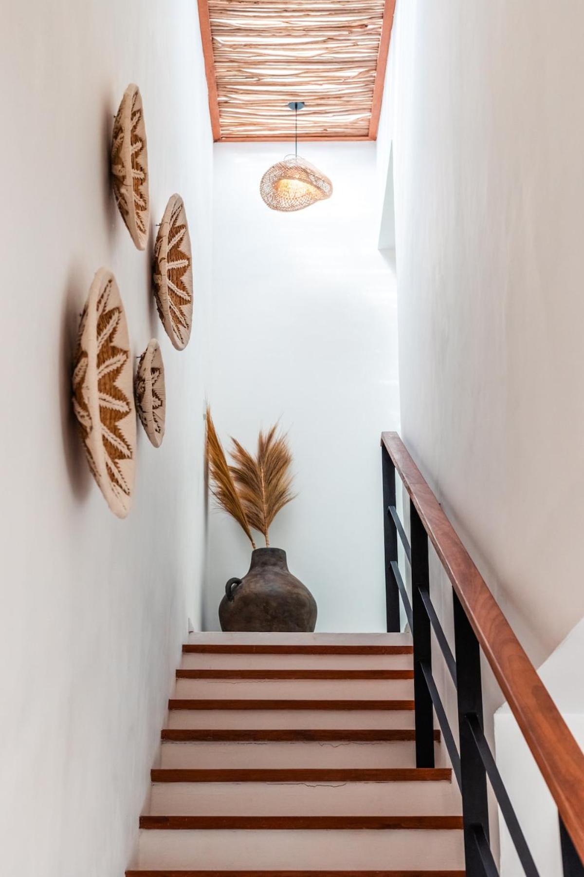NMBR Four - New 2BR Stylish villa with private Pool & Garden