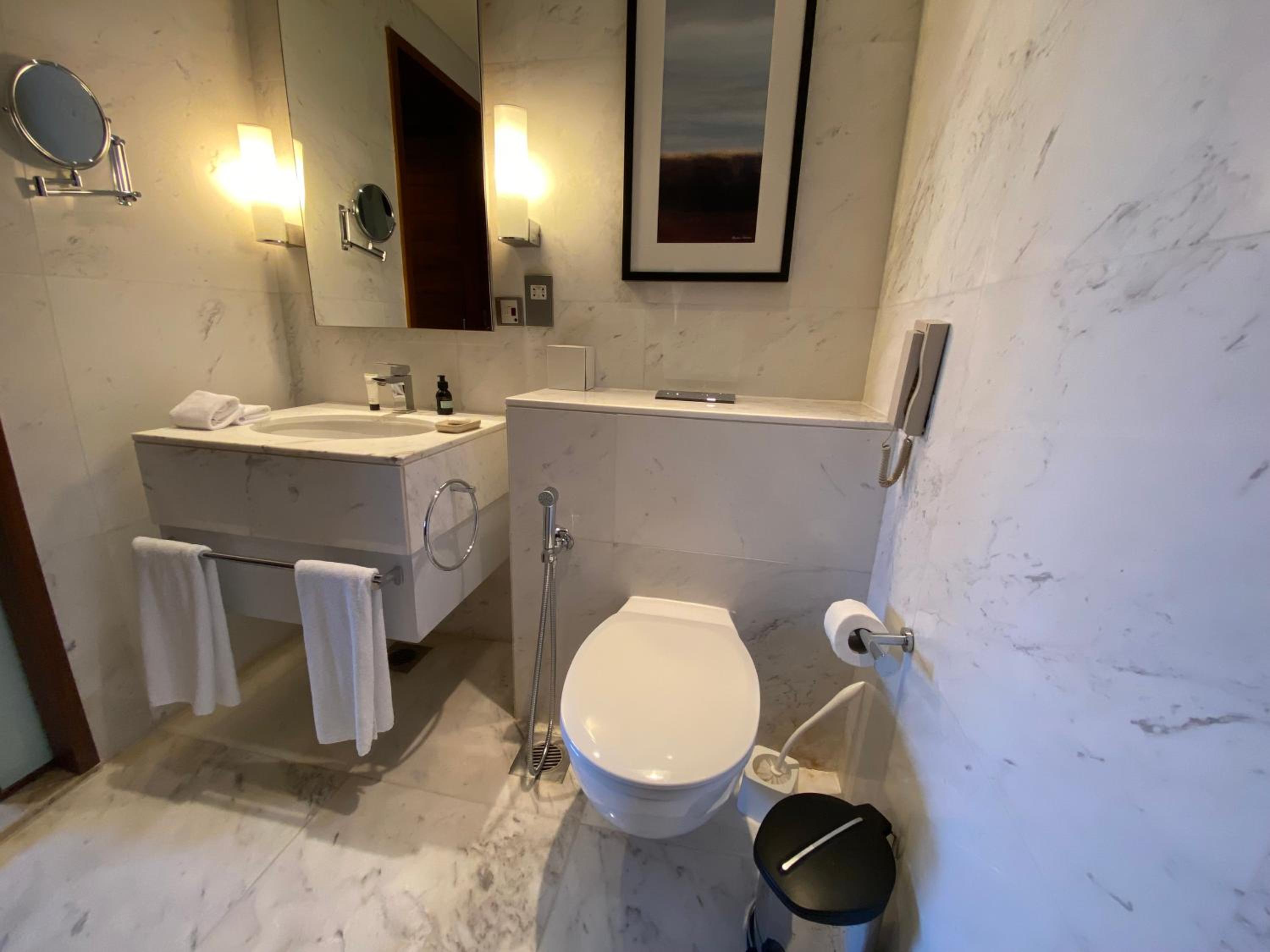 SuperHost EMAAR Residences Fashion Avenue - Former Address Dubai Mall Studio's & 1 BR