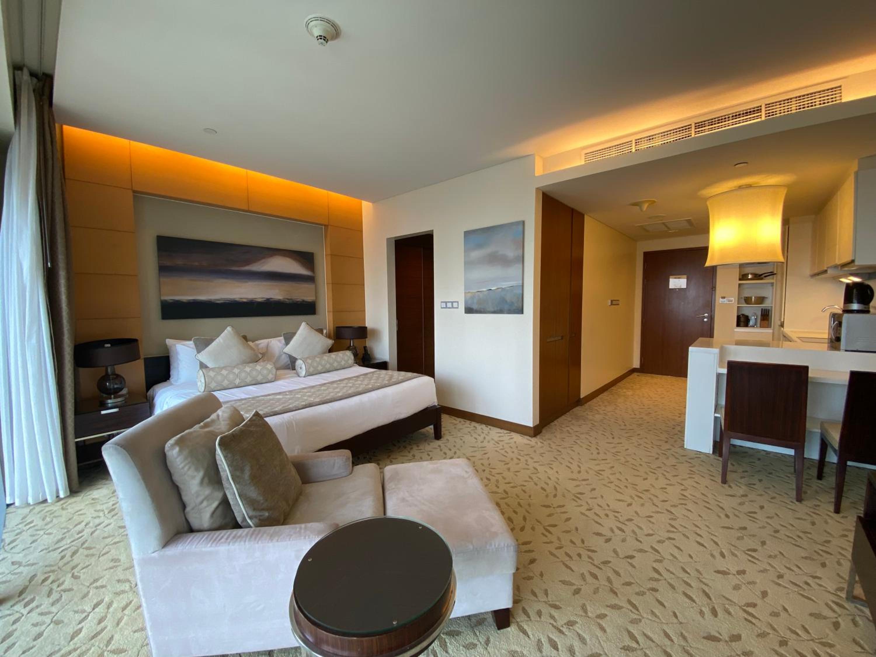 SuperHost EMAAR Residences Fashion Avenue - Former Address Dubai Mall Studio's & 1 BR