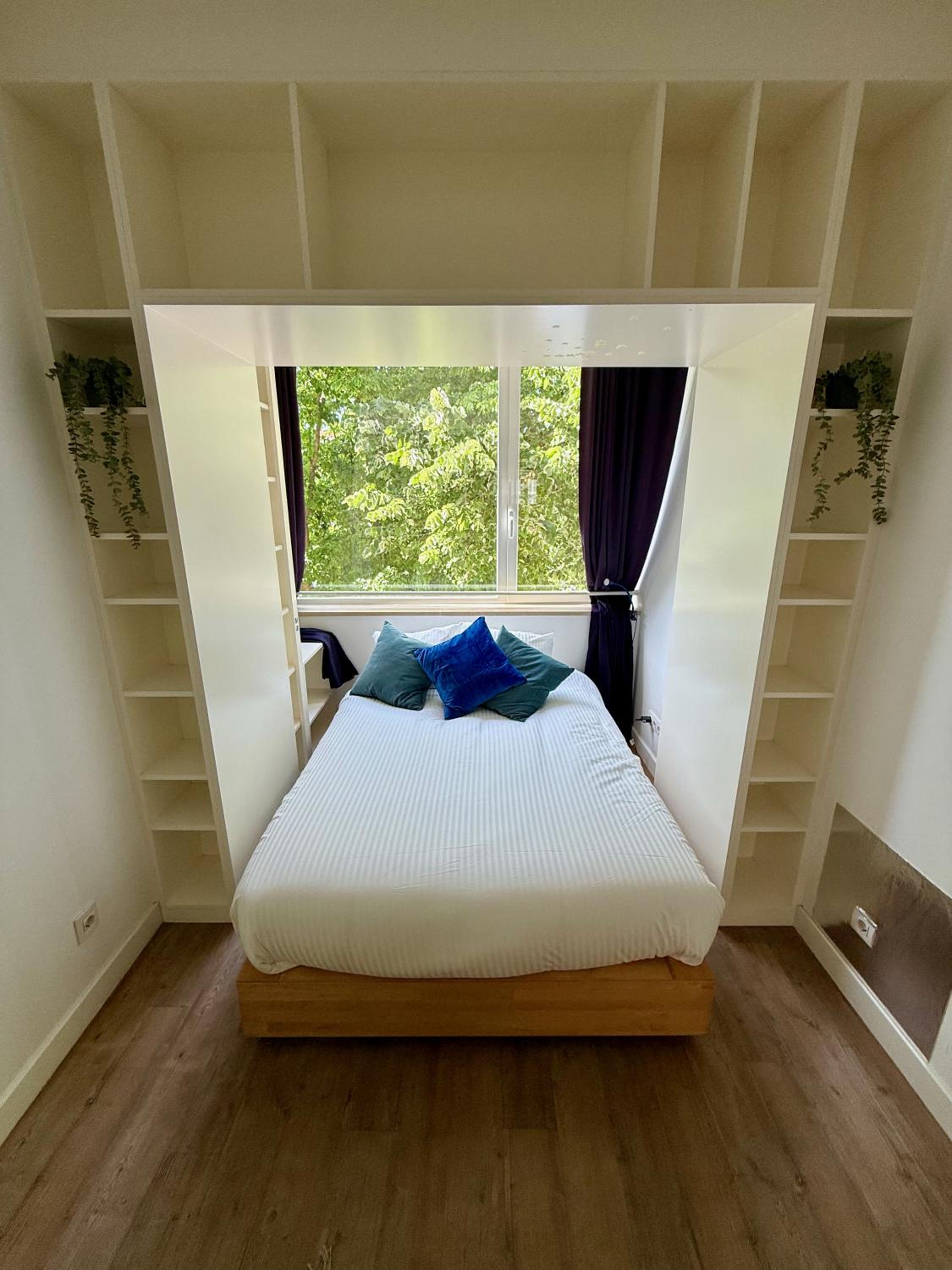 NEW 3 Bedroom Beachfront Apartment