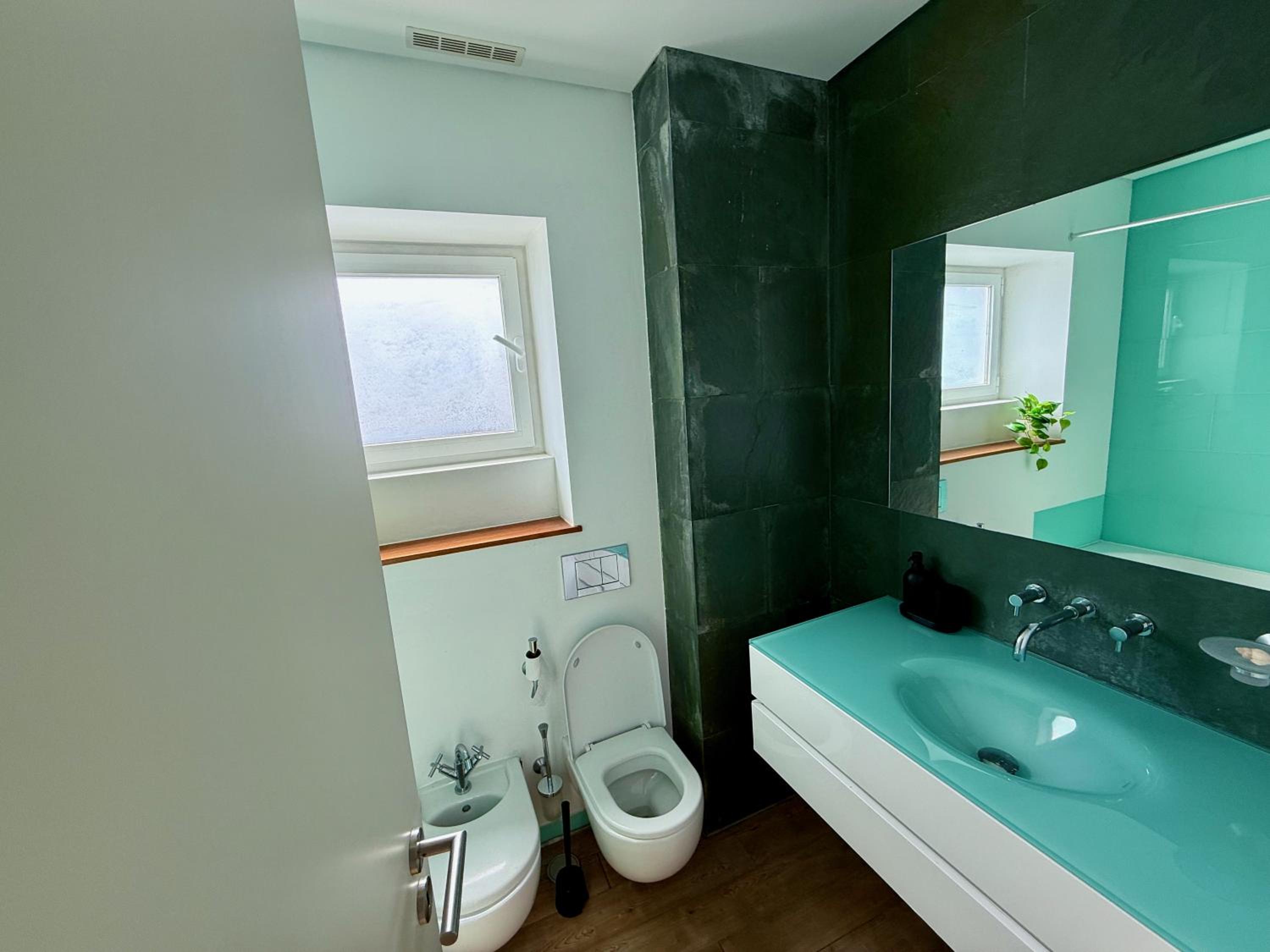 NEW 3 Bedroom Beachfront Apartment