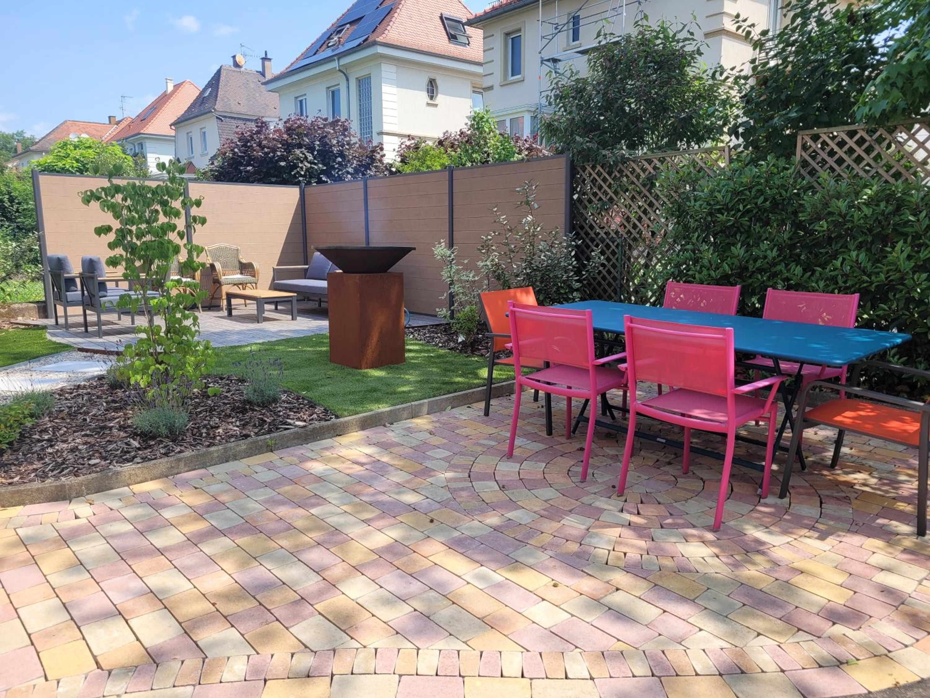 Le cocon d'Emma, terrasse, jardin et élégance dans maison de Maître