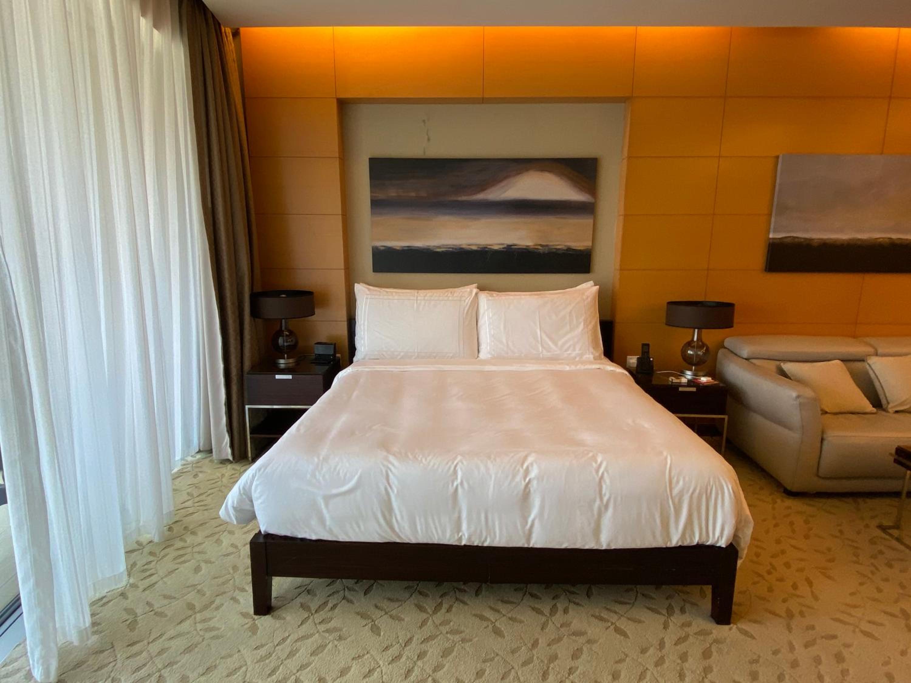 SuperHost EMAAR Residences Fashion Avenue - Former Address Dubai Mall Studio's & 1 BR