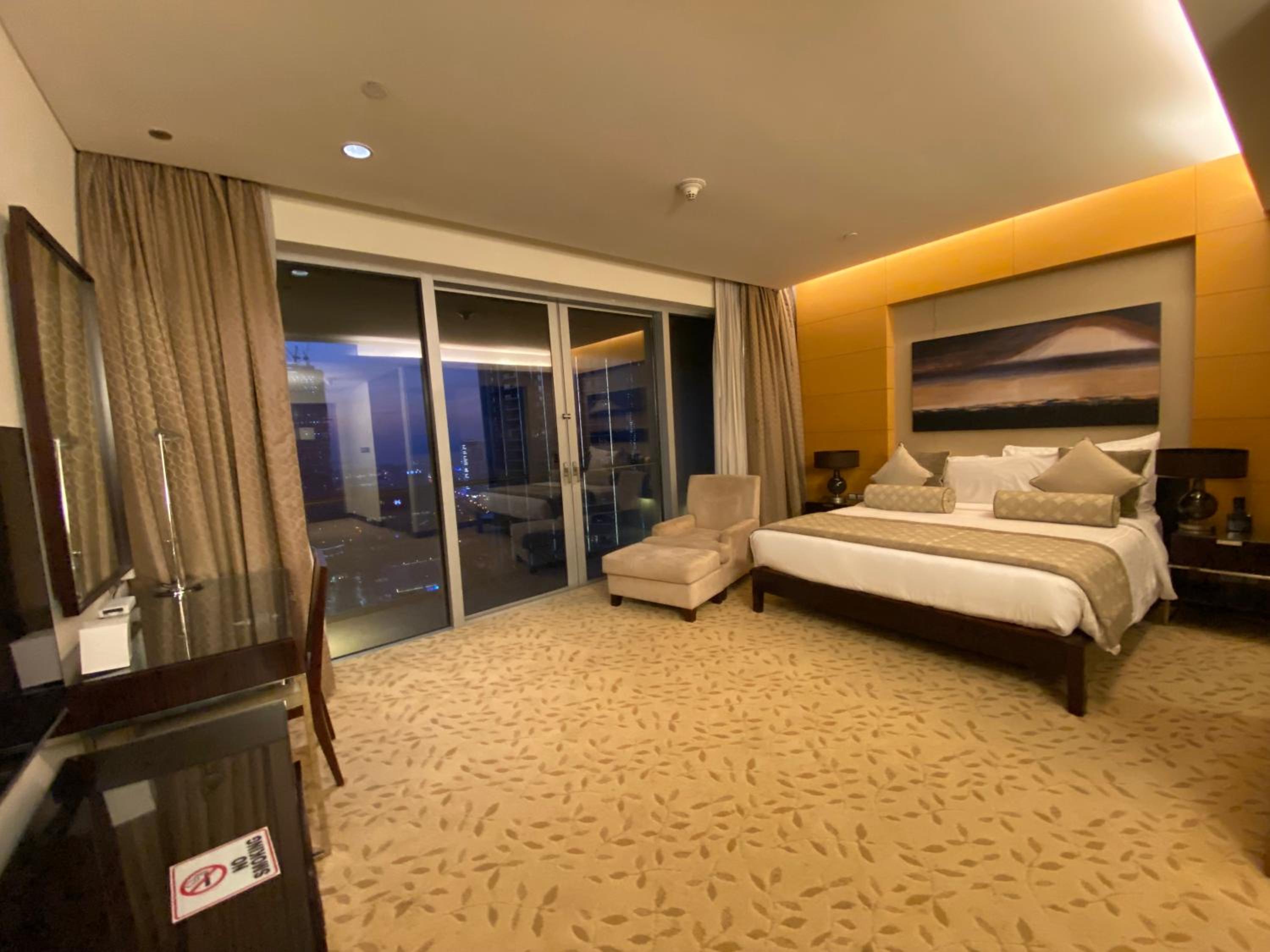 SuperHost EMAAR Residences Fashion Avenue - Former Address Dubai Mall Studio's & 1 BR