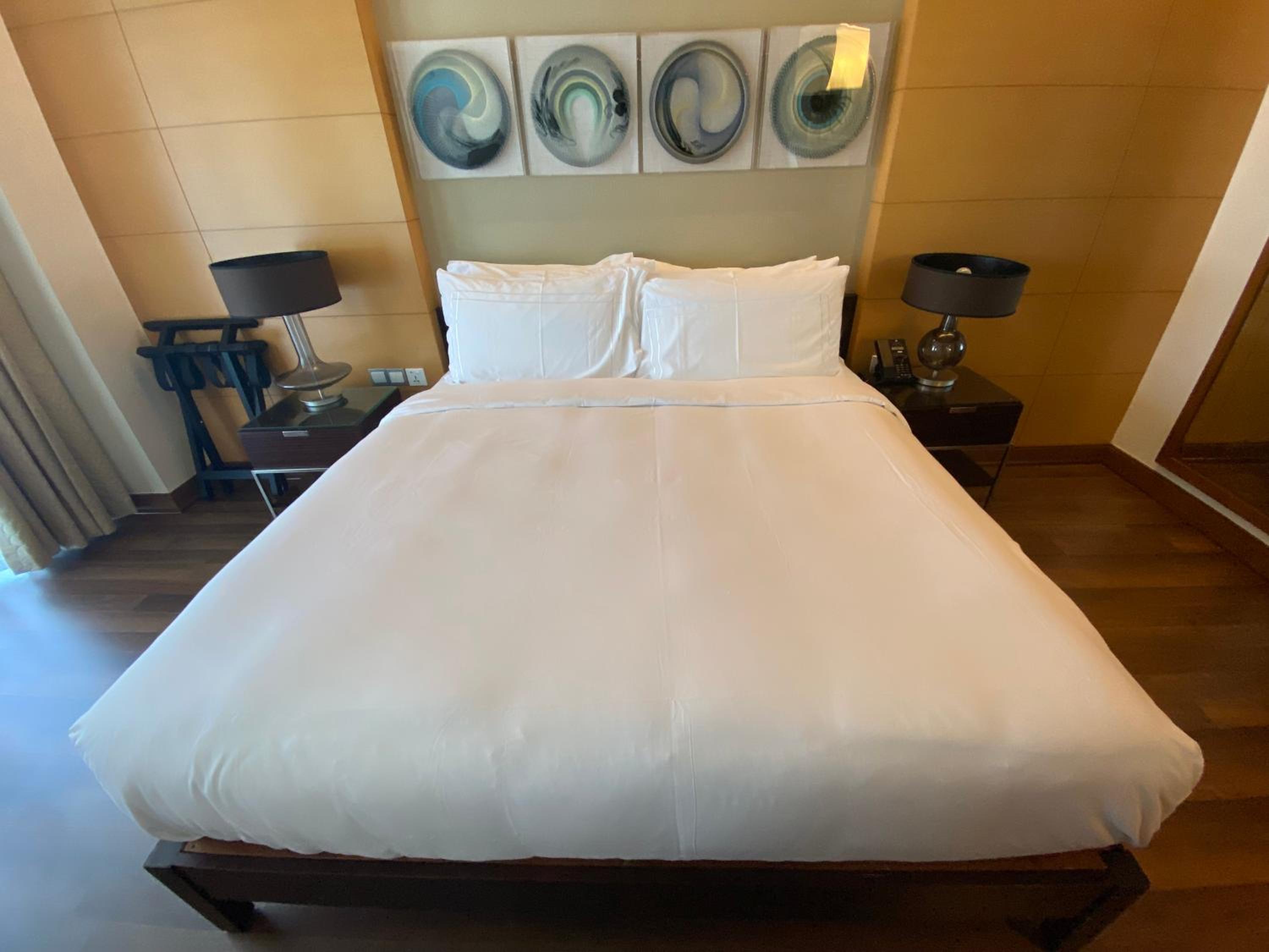 SuperHost EMAAR Residences Fashion Avenue - Former Address Dubai Mall Studio's & 1 BR